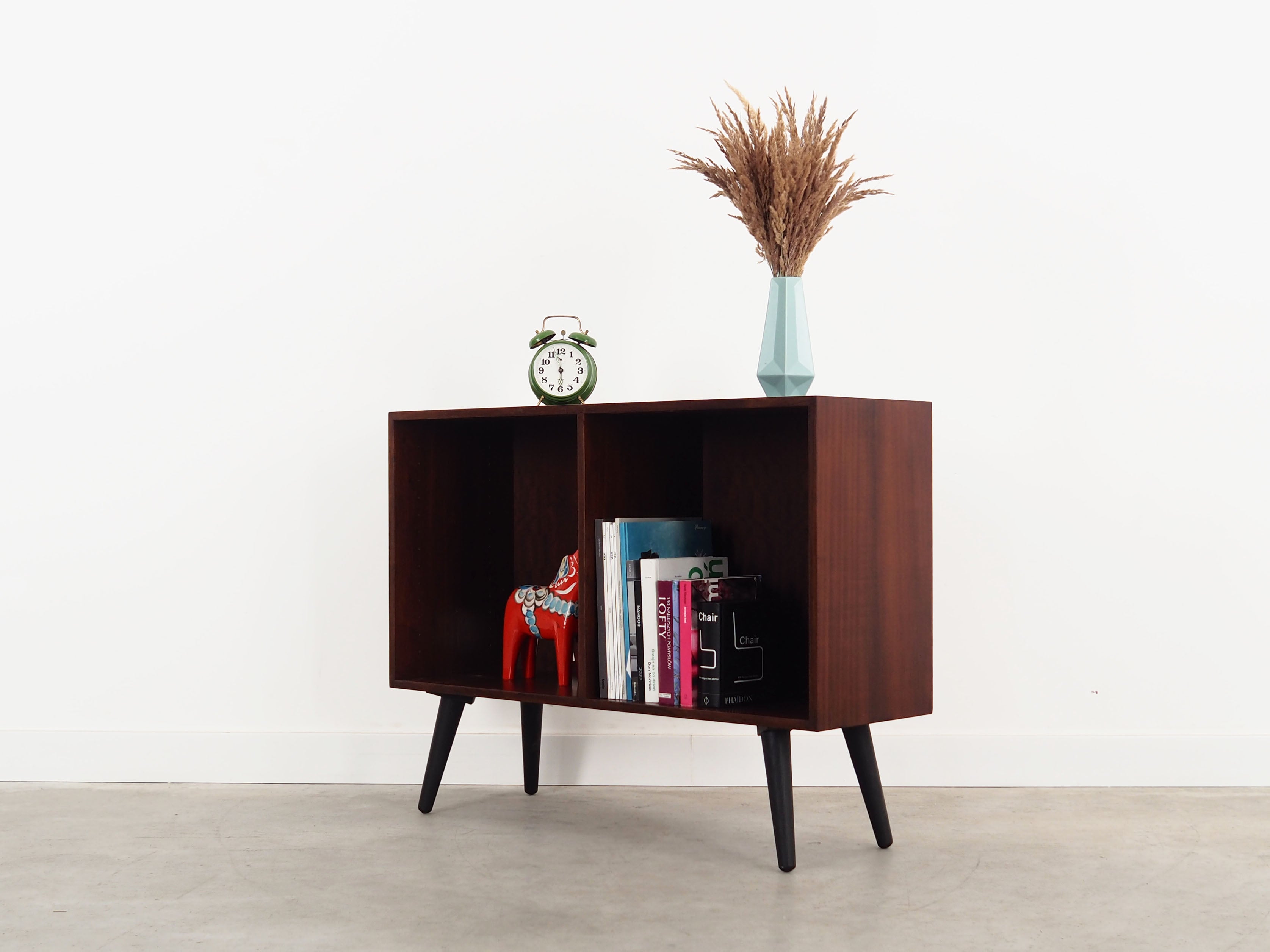 Mahogany_bookcase_Danish_design_1970s_manufacturer_Bramin