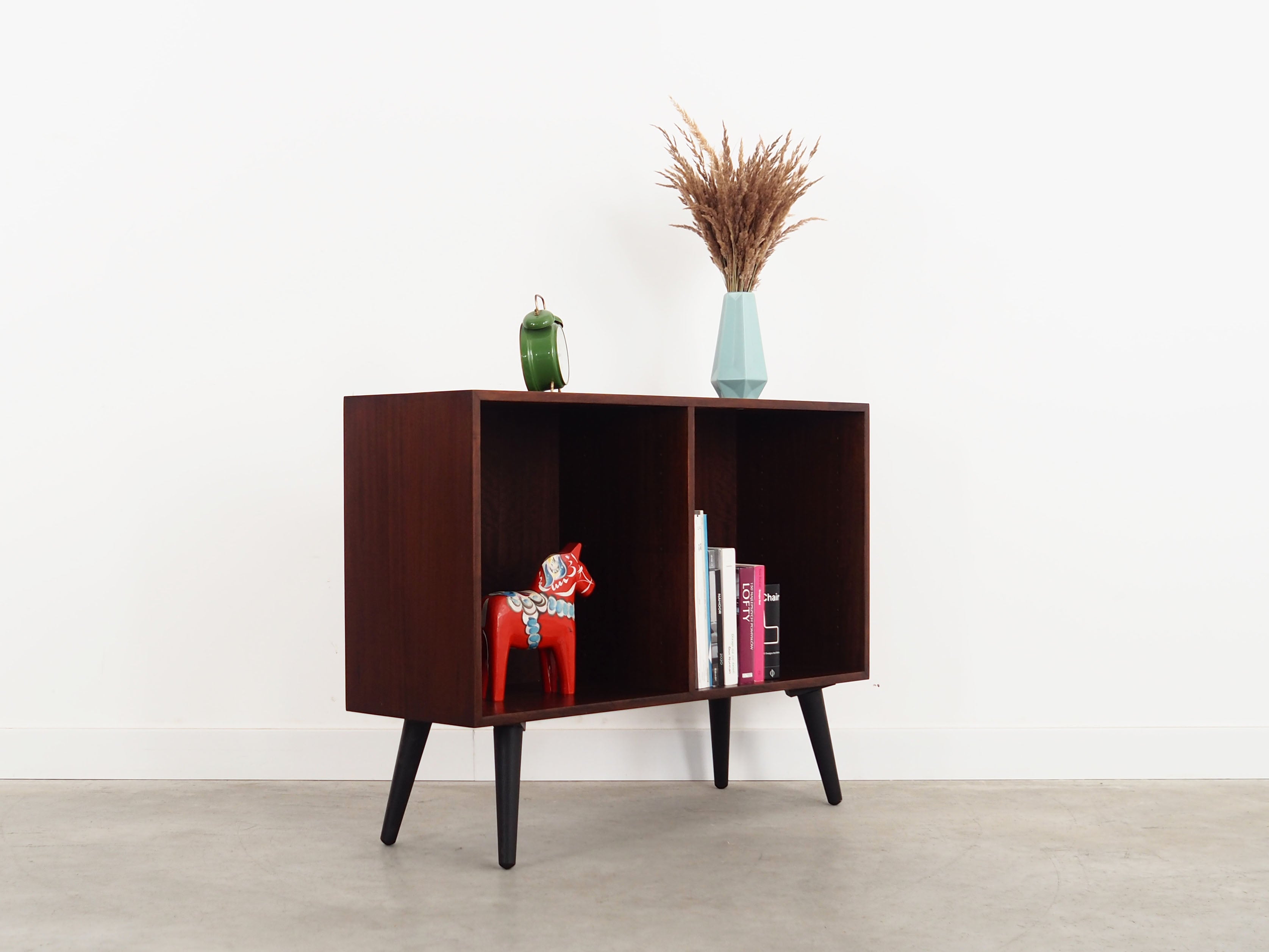Mahogany_bookcase_Danish_design_1970s_manufacturer_Bramin