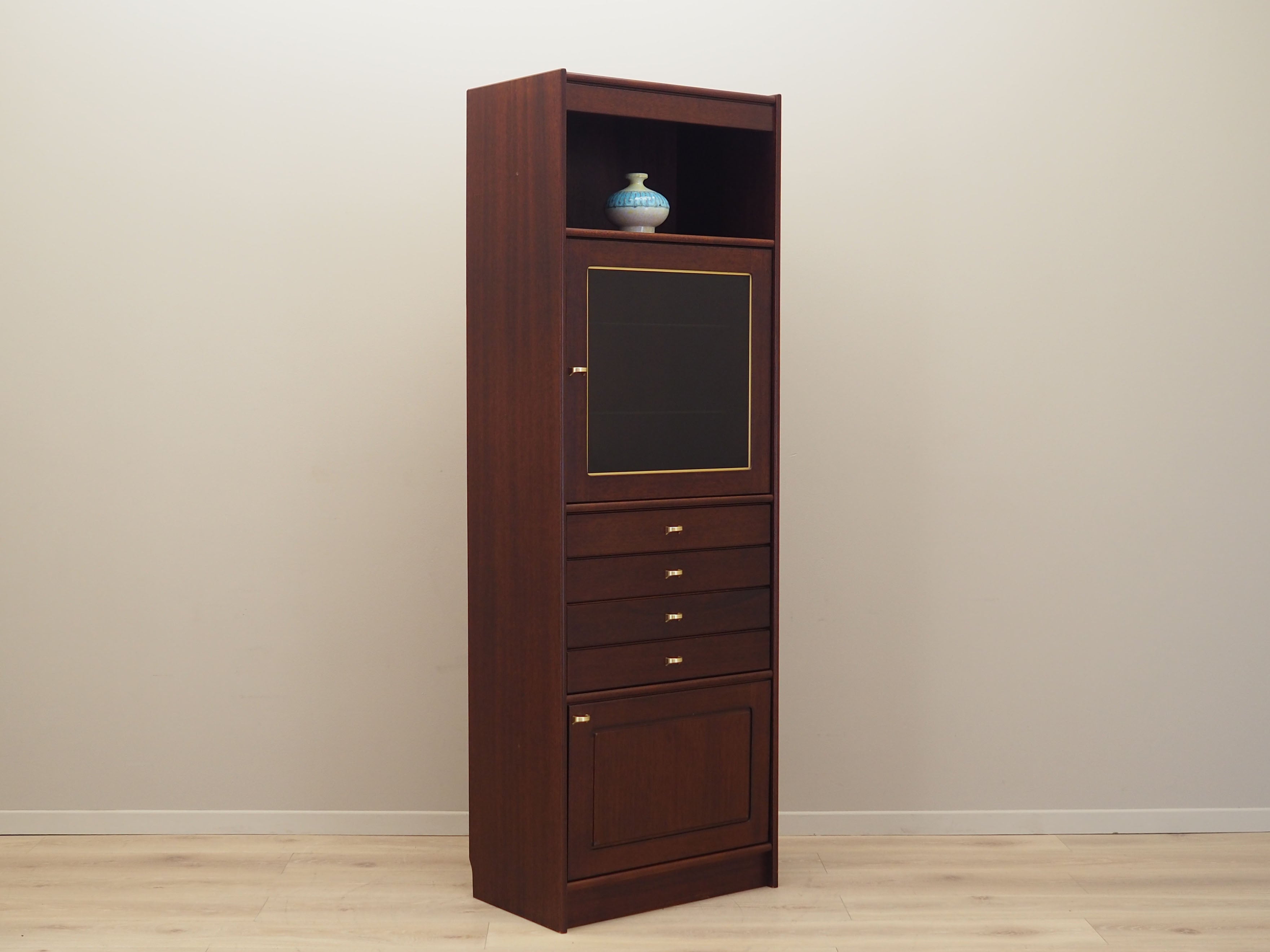 Mahogany_cabinet_Danish_design_1970s_production_Denmark
