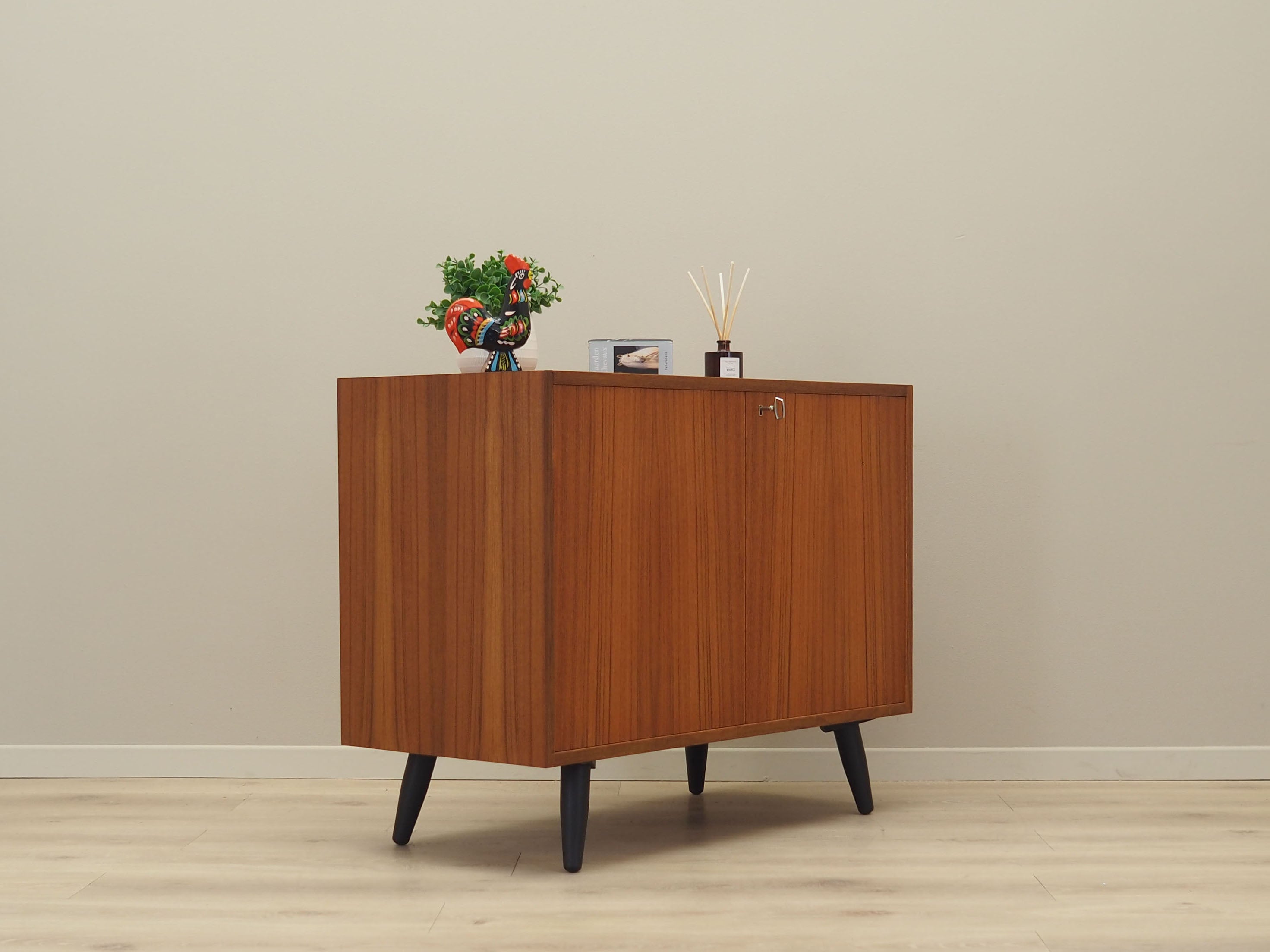 Mahogany_cabinet_Swedish_design_1970s_production_Sweden