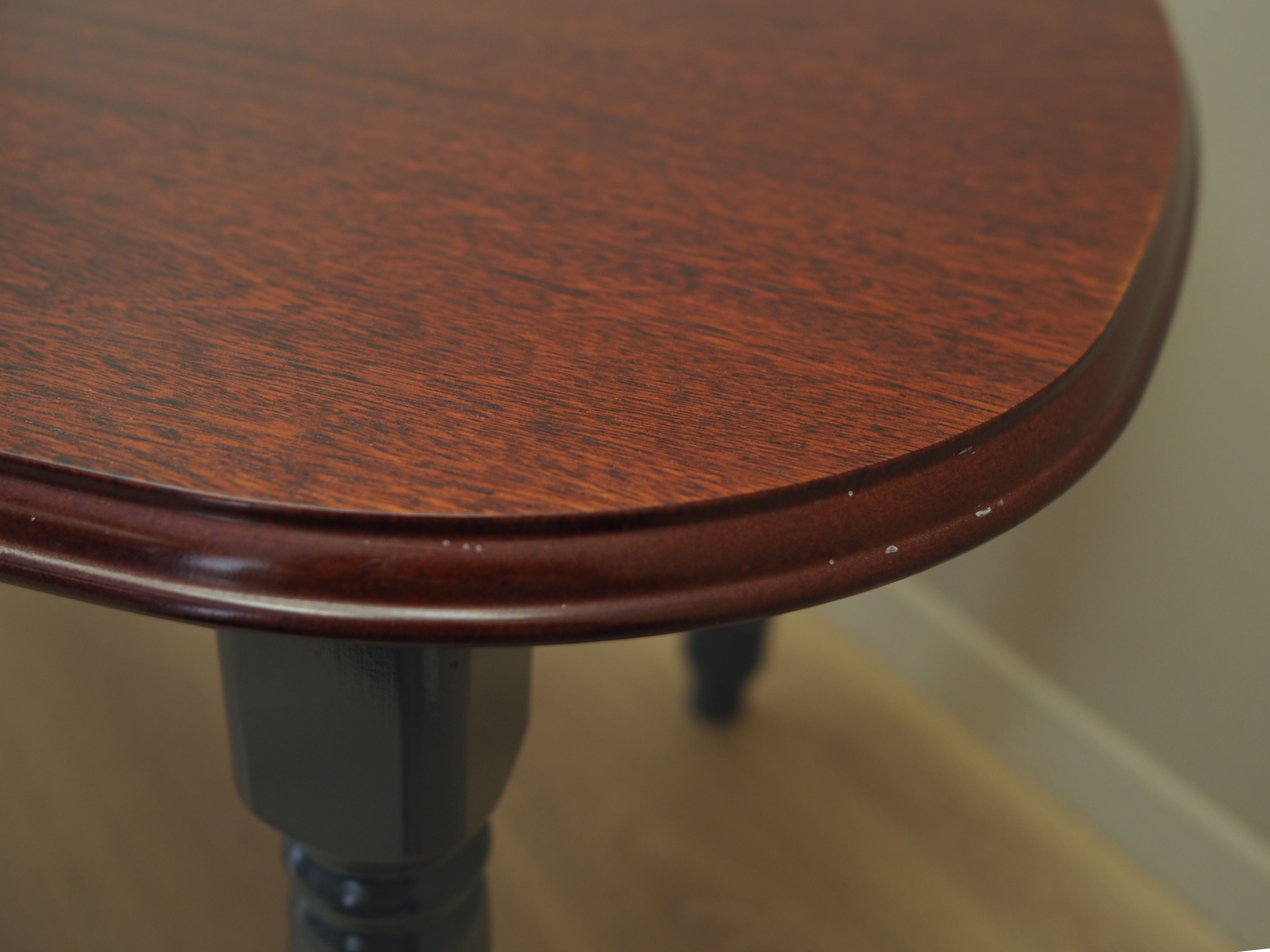 Mahogany_coffee_table_Danish_design_1960s_production_Denmark