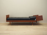 Mahogany_sofa_Norwegian_design_1960s_designer_Ingmar_Relling
