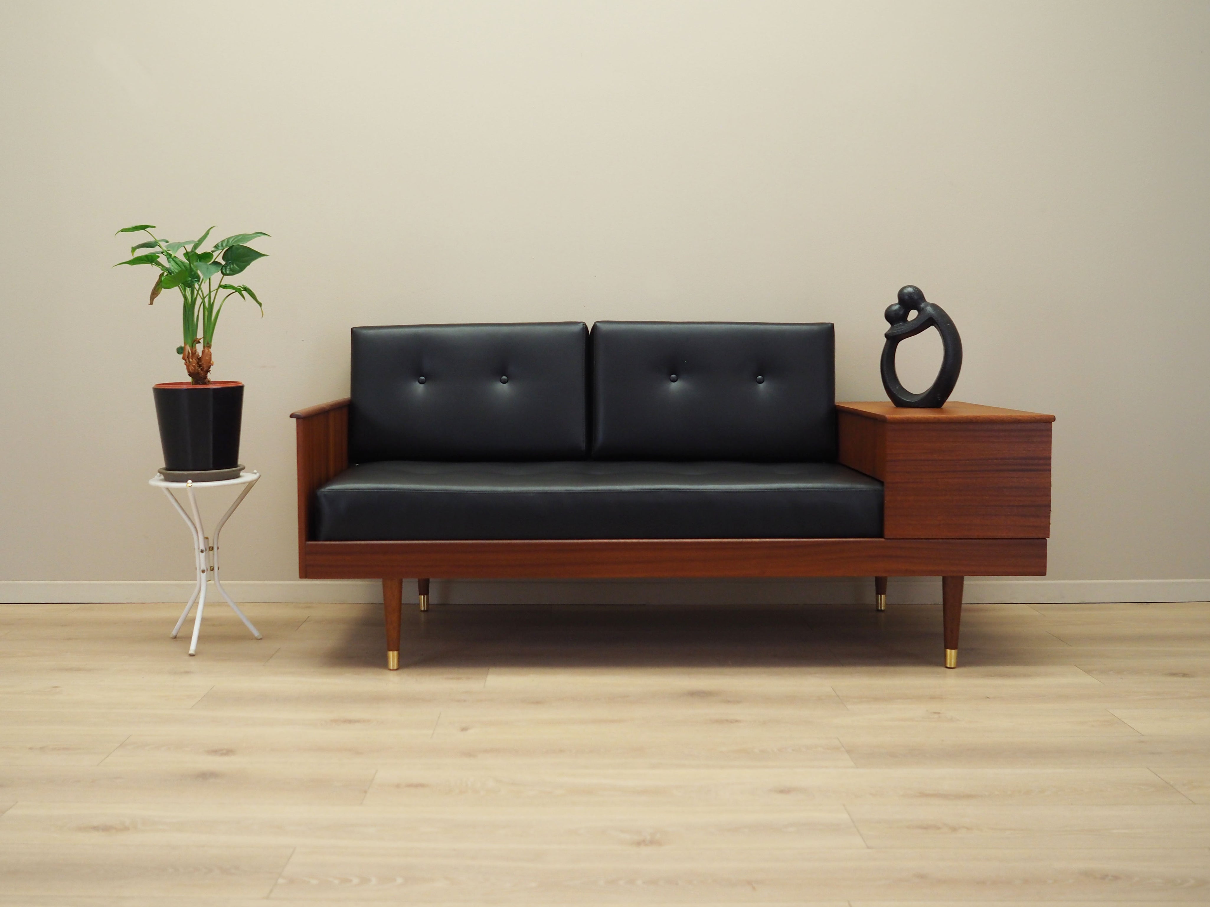 Mahogany_sofa_Norwegian_design_1960s_designer_Ingmar_Relling