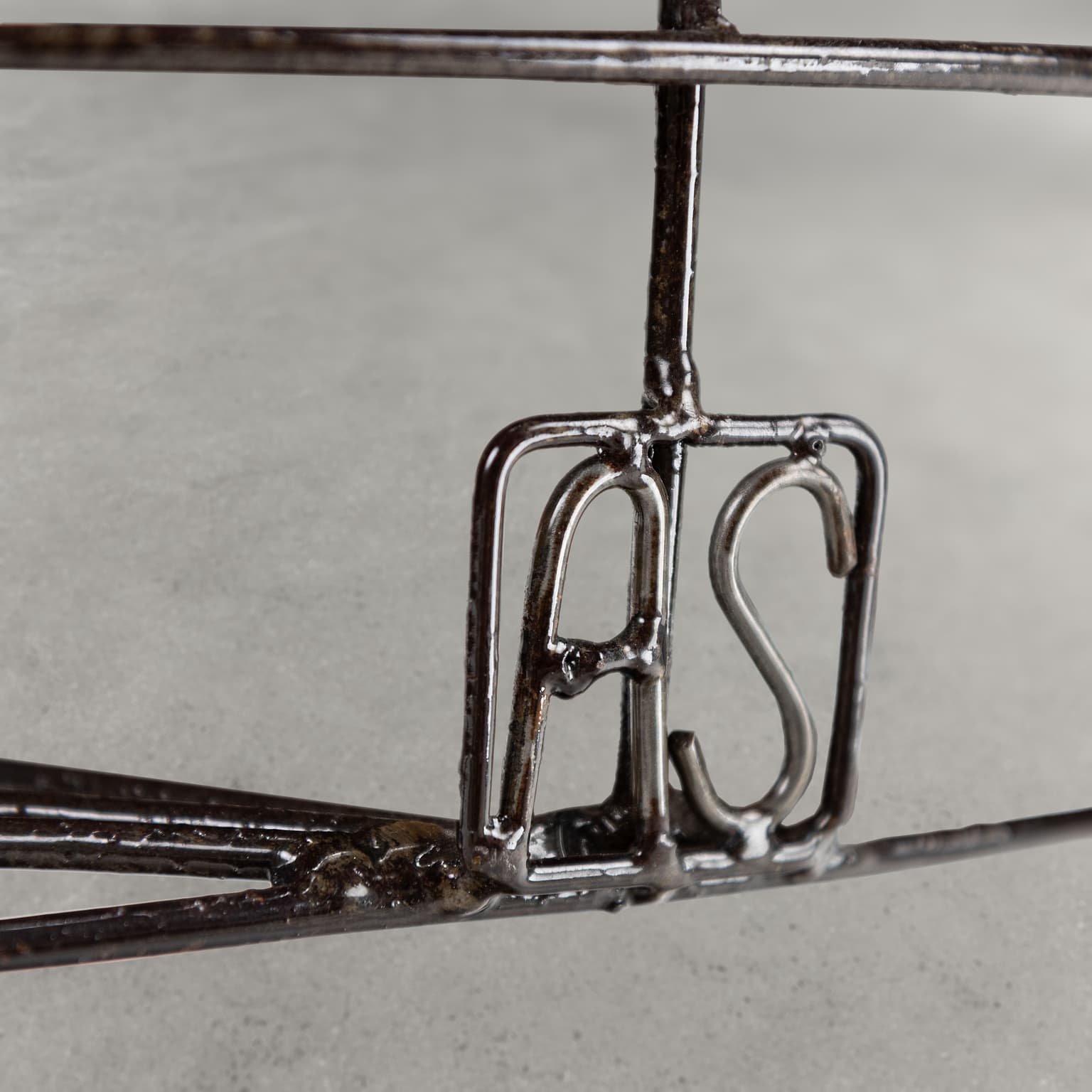 Maria_Armchair_Minimalisti_Series_Iron_by_Anacleto_Spazzapan