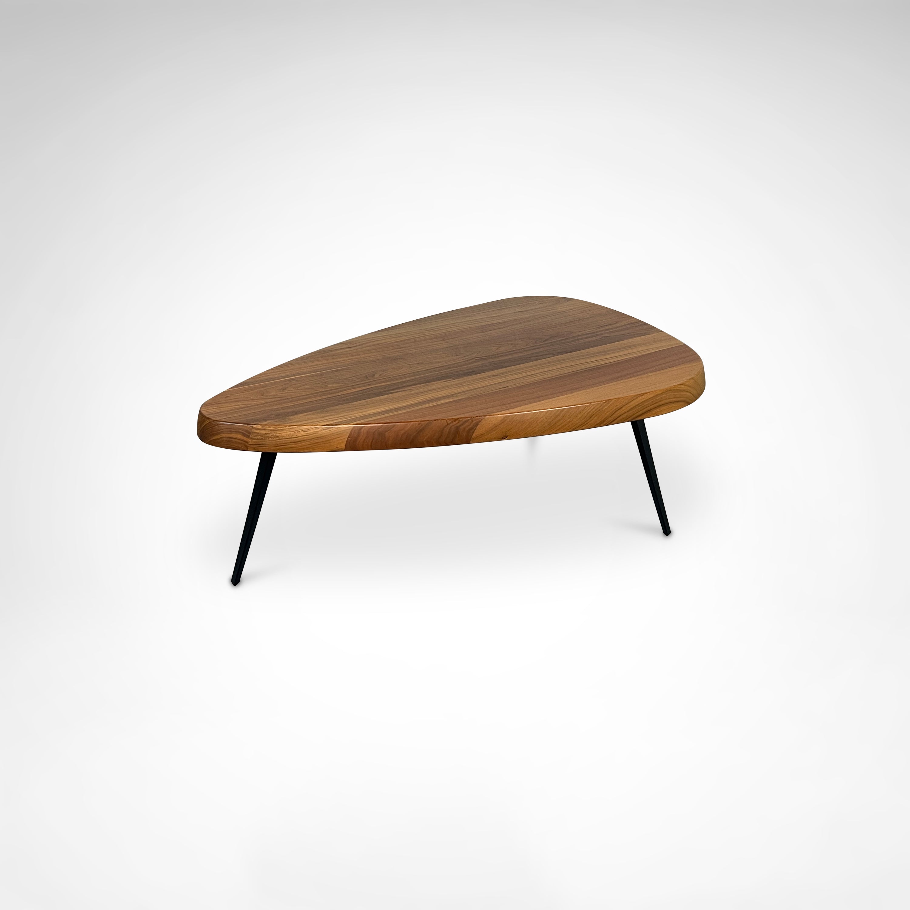 Mexique_walnut_coffee_table_by_Charlotte_Perriand_for_Cassina_2015