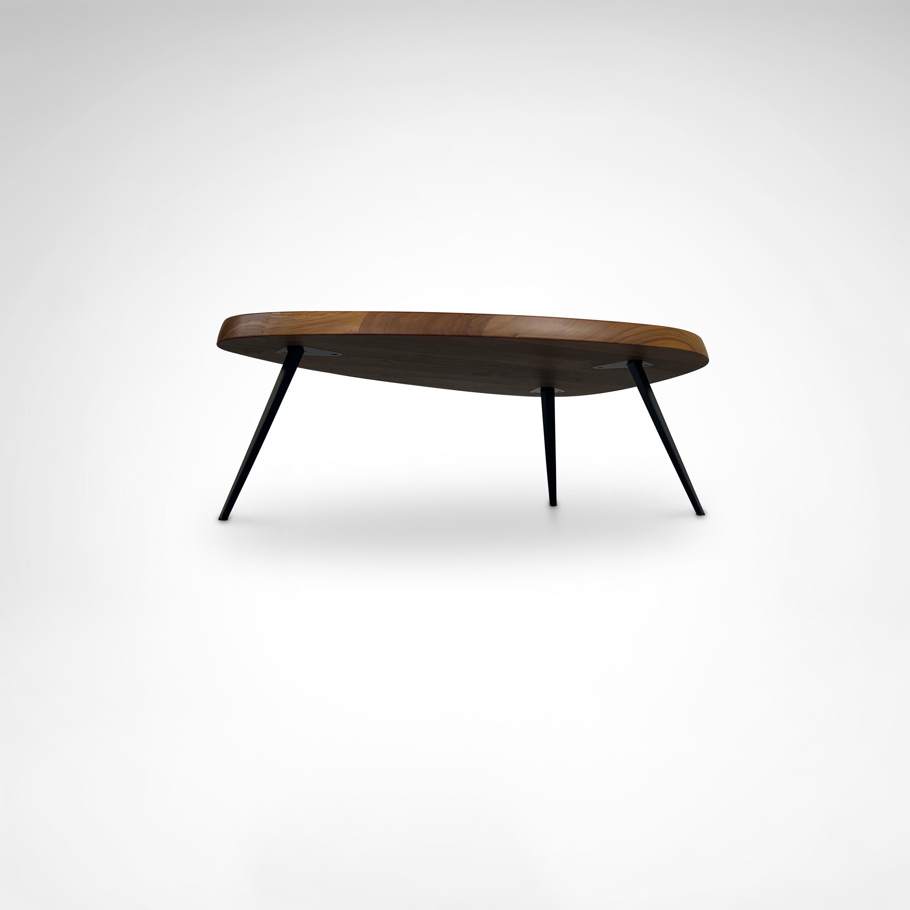 Mexique_walnut_coffee_table_by_Charlotte_Perriand_for_Cassina_2015