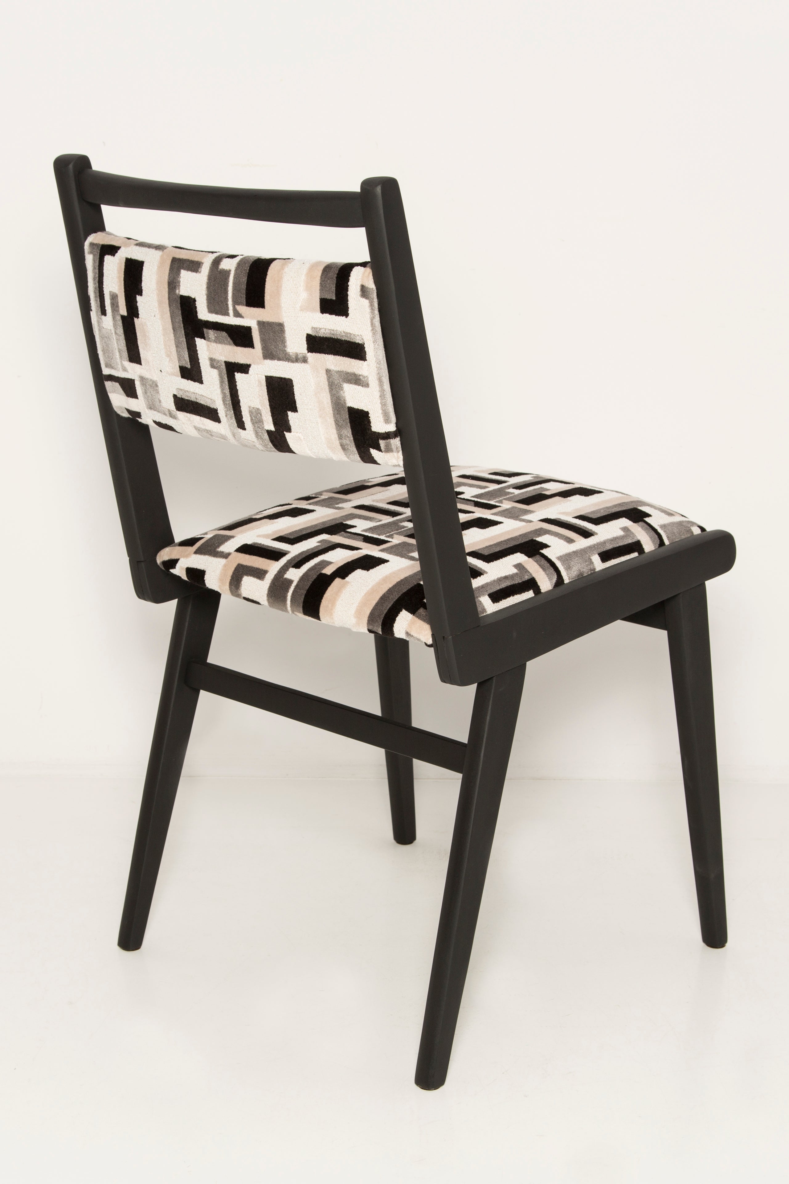 Mid_Century_Black_and_White_Velvet_JAR_Chair_Poland_Europe_1960s