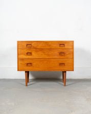 Mid_Century_Commode_made_of_Teak,_UK