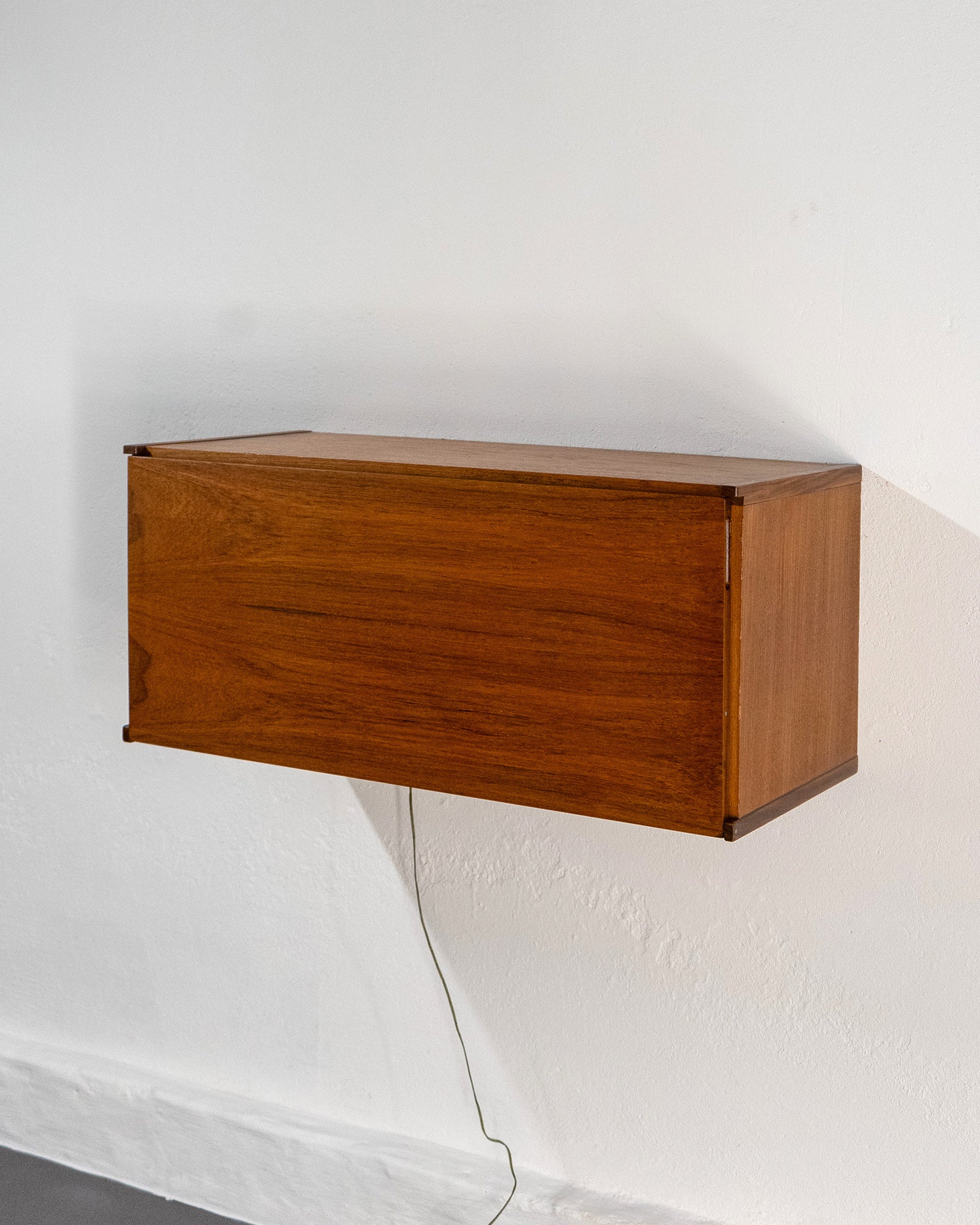 Mid_Century_Wall_Desk_or_Bar_by_Beaver_and_Tapley