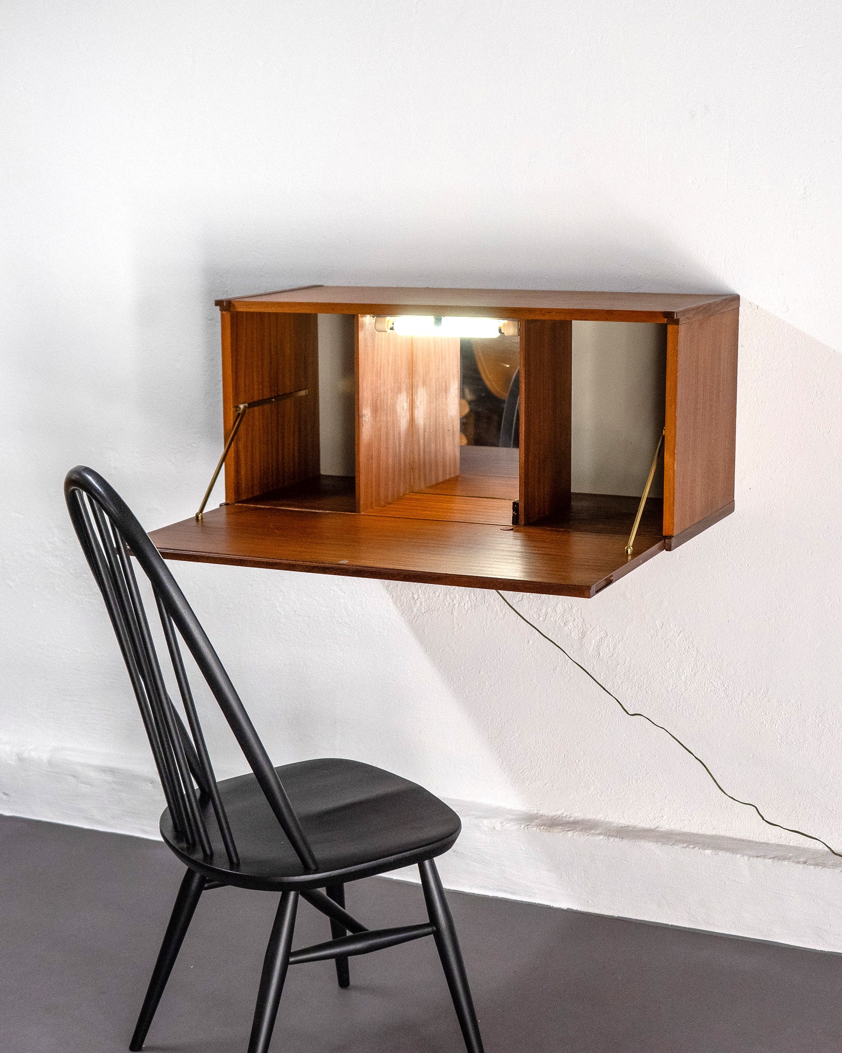Mid_Century_Wall_Desk_or_Bar_by_Beaver_and_Tapley