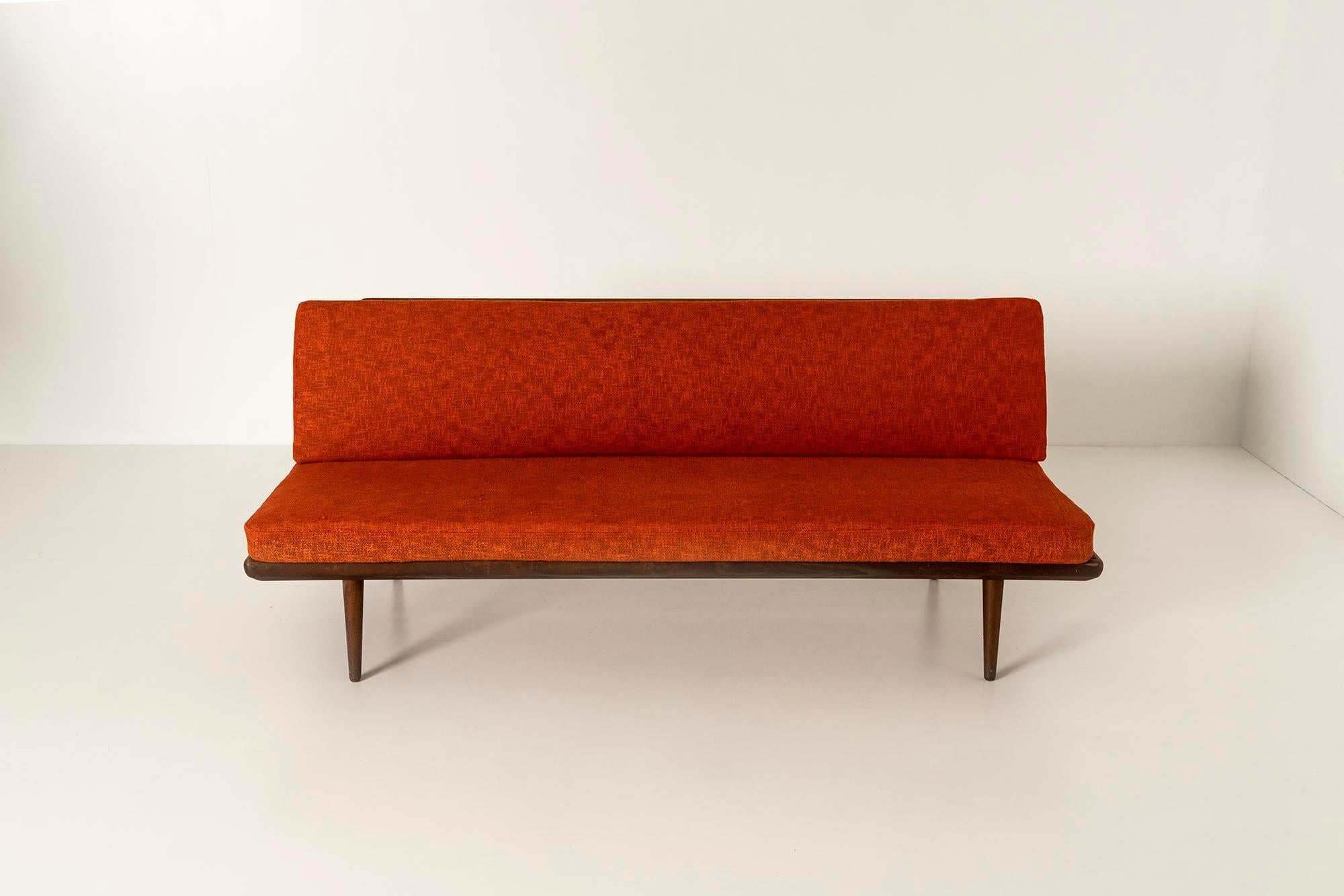 Minerva_Sofa_by_Peter_Hvidt_Orla_M_lgaard-Nielsen_for_France_S_n_Denmark_19