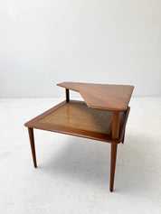Minerva_corner_table_by_Peter_Hvidt_Orla_M_lgaard