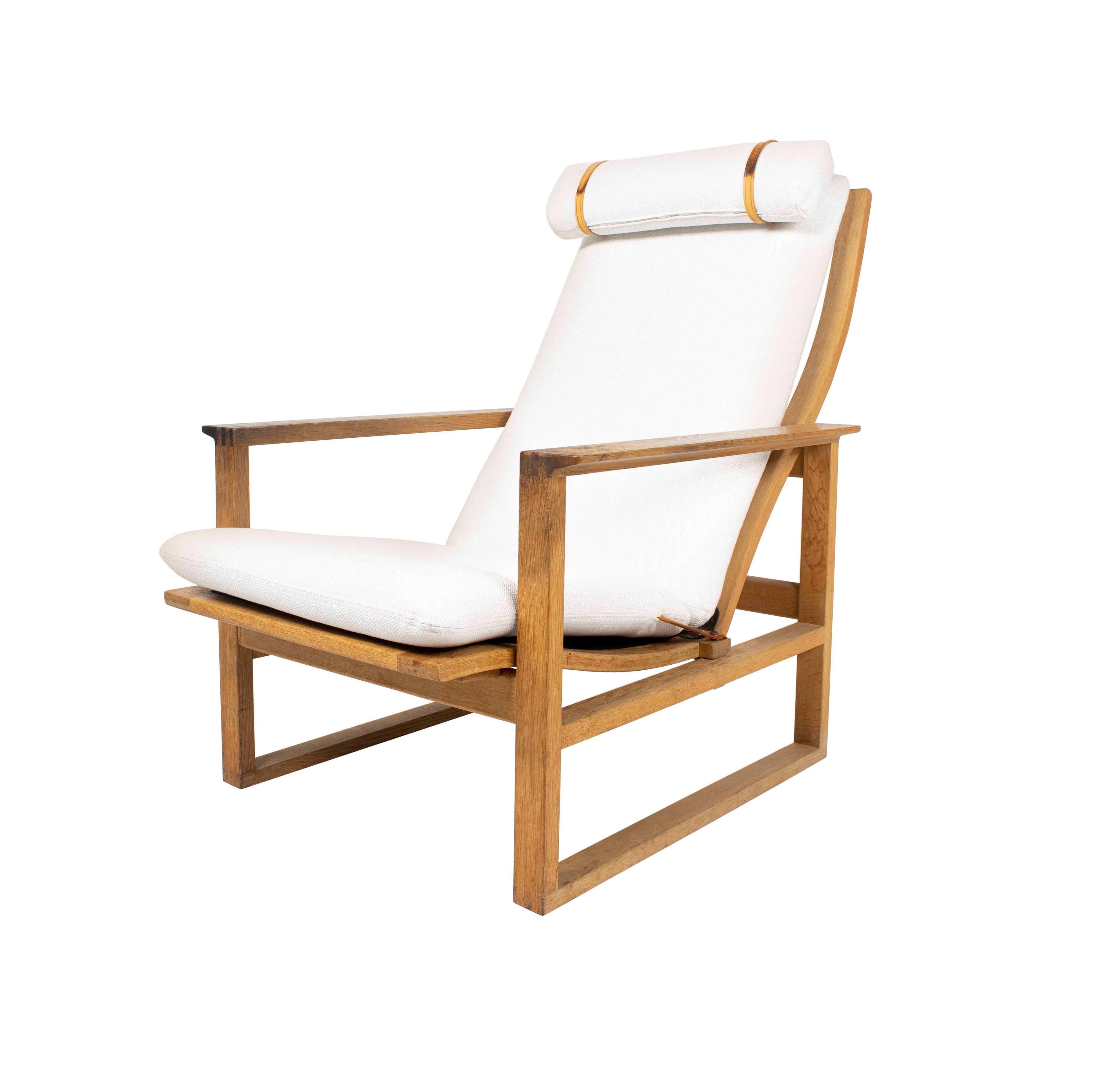 Model_2254_Lounge_Chair_by_B_rge_Mogensen_for_Fredericia_Stolefabrik_1960s