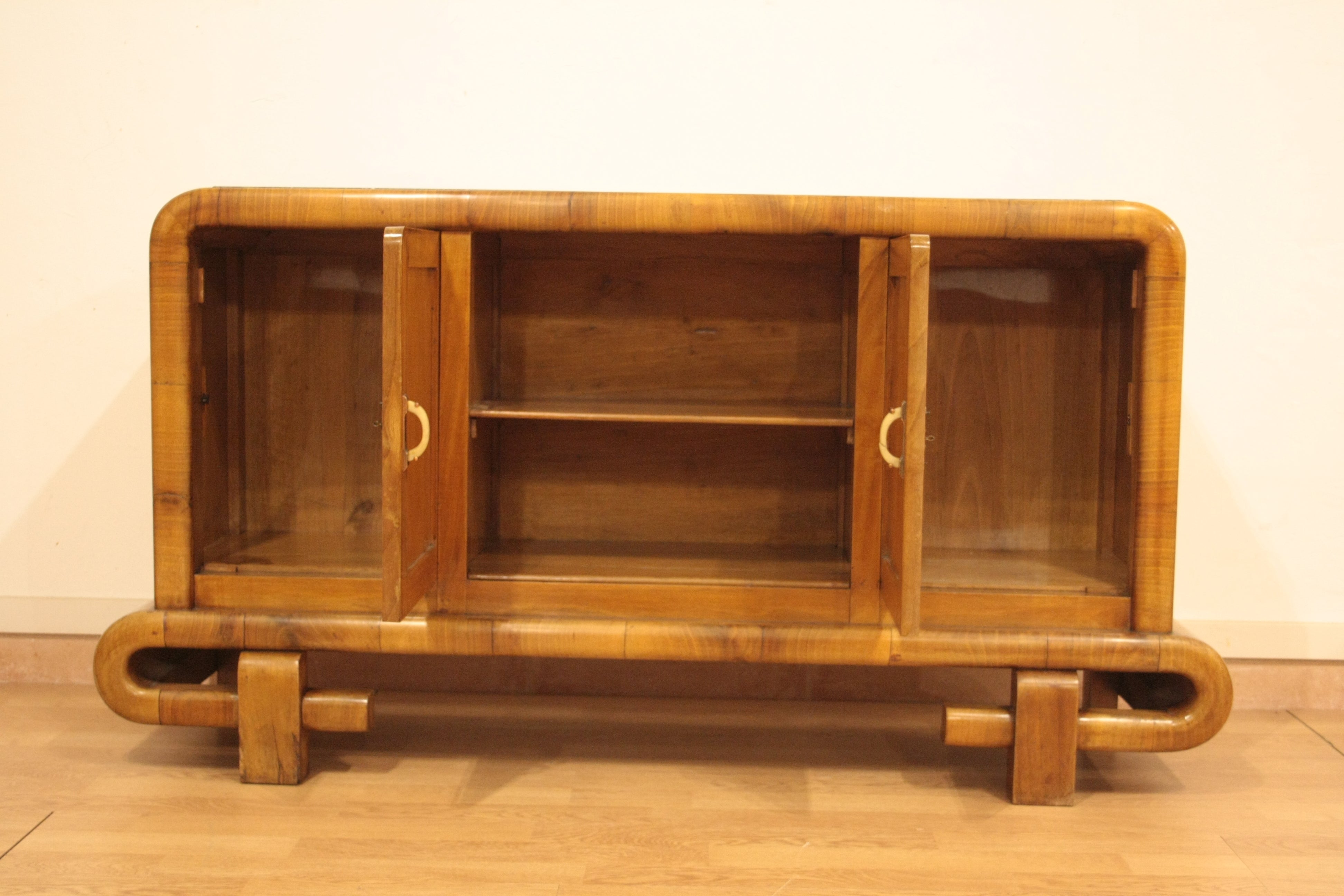 Modern_Art_Deco_Tv_stand_in_Walnut_from_1950s
