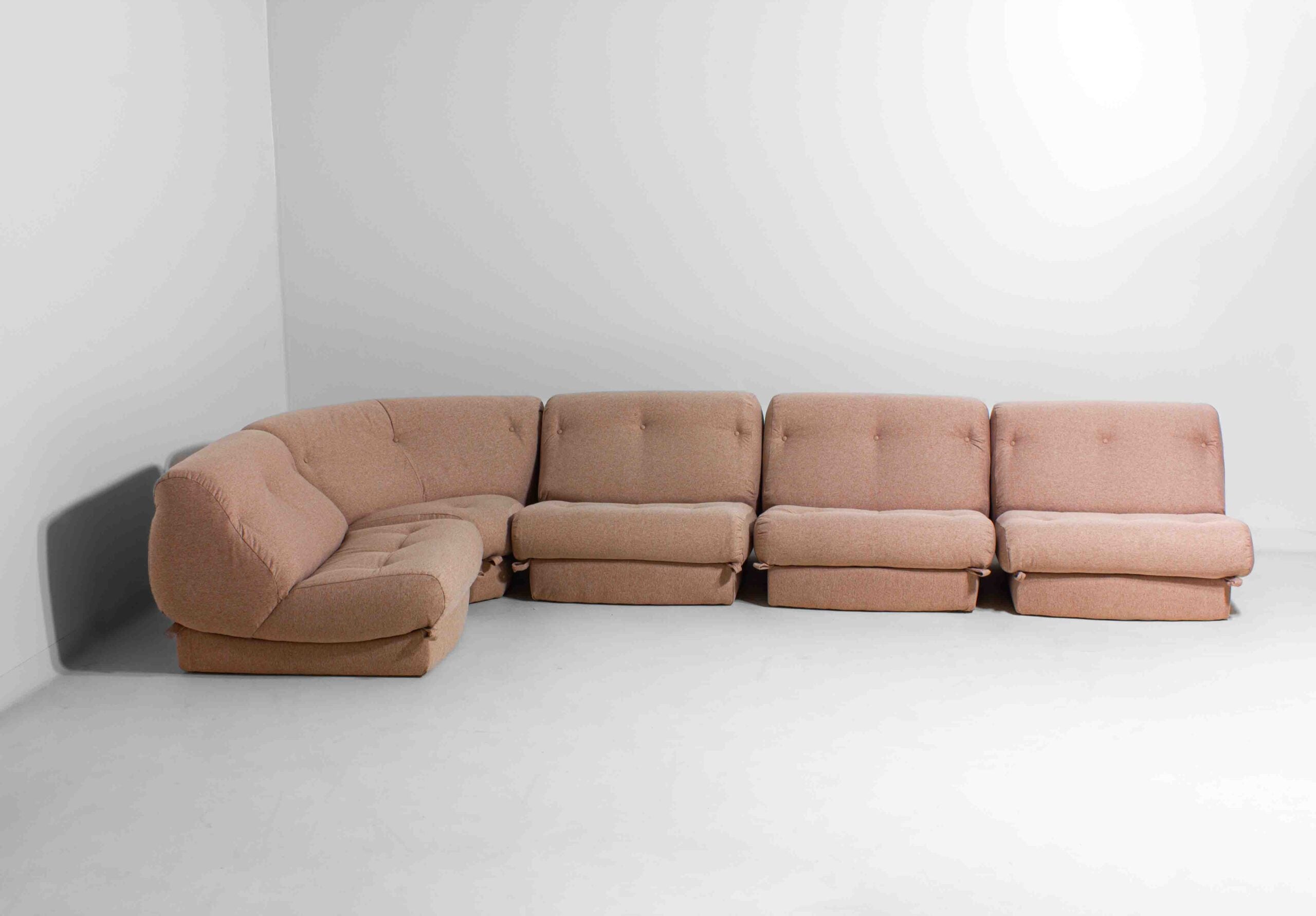Set_of_5_Modular_pink_'nuvolone'_sofa