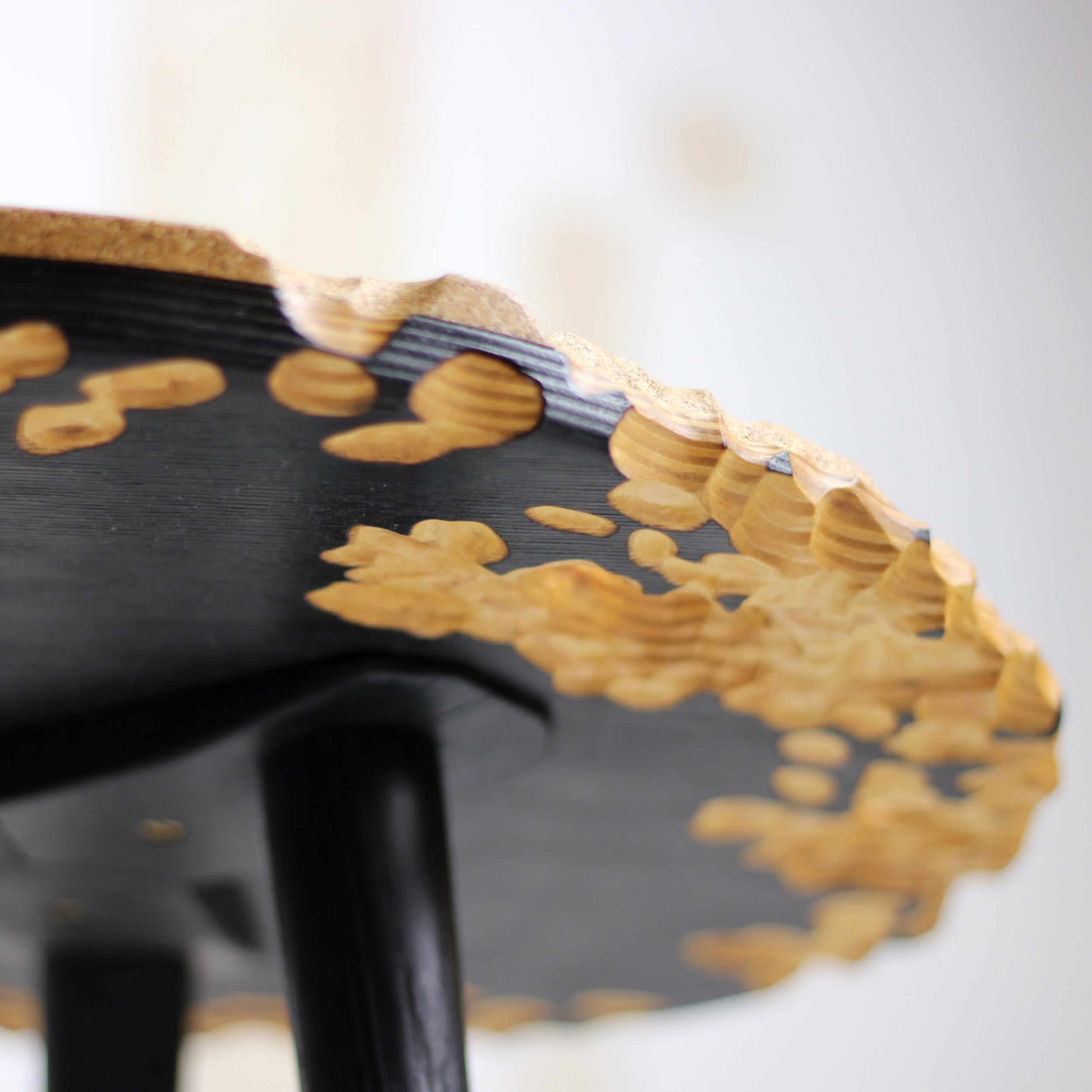 Moon_Side_Table