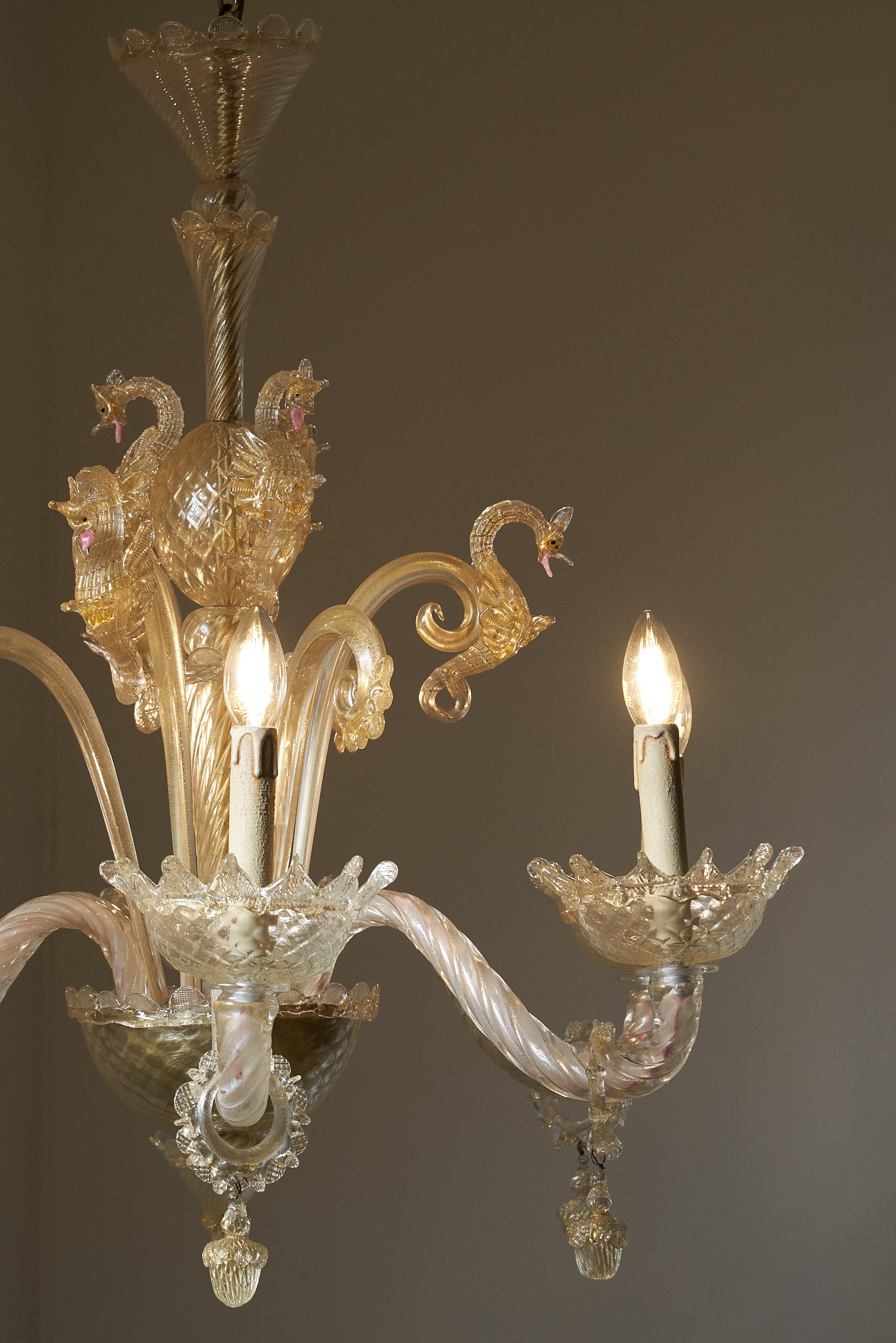 Murano_Glass_chandelier_with_Seahorse_Barovier&Toso
