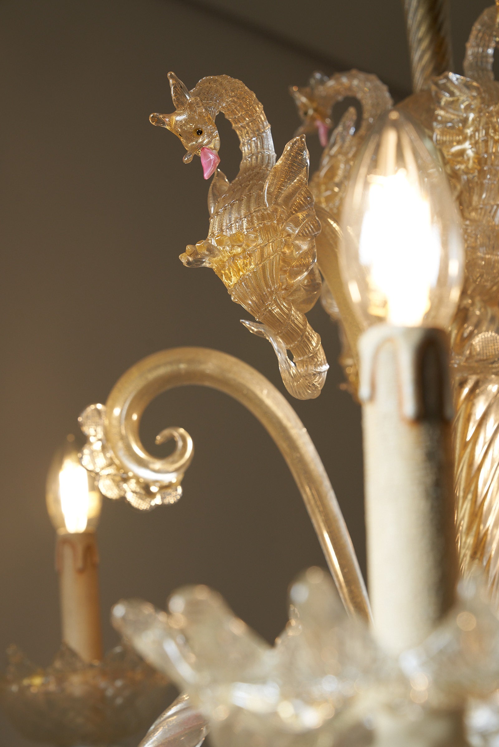 Murano_Glass_chandelier_with_Seahorse_Barovier&Toso