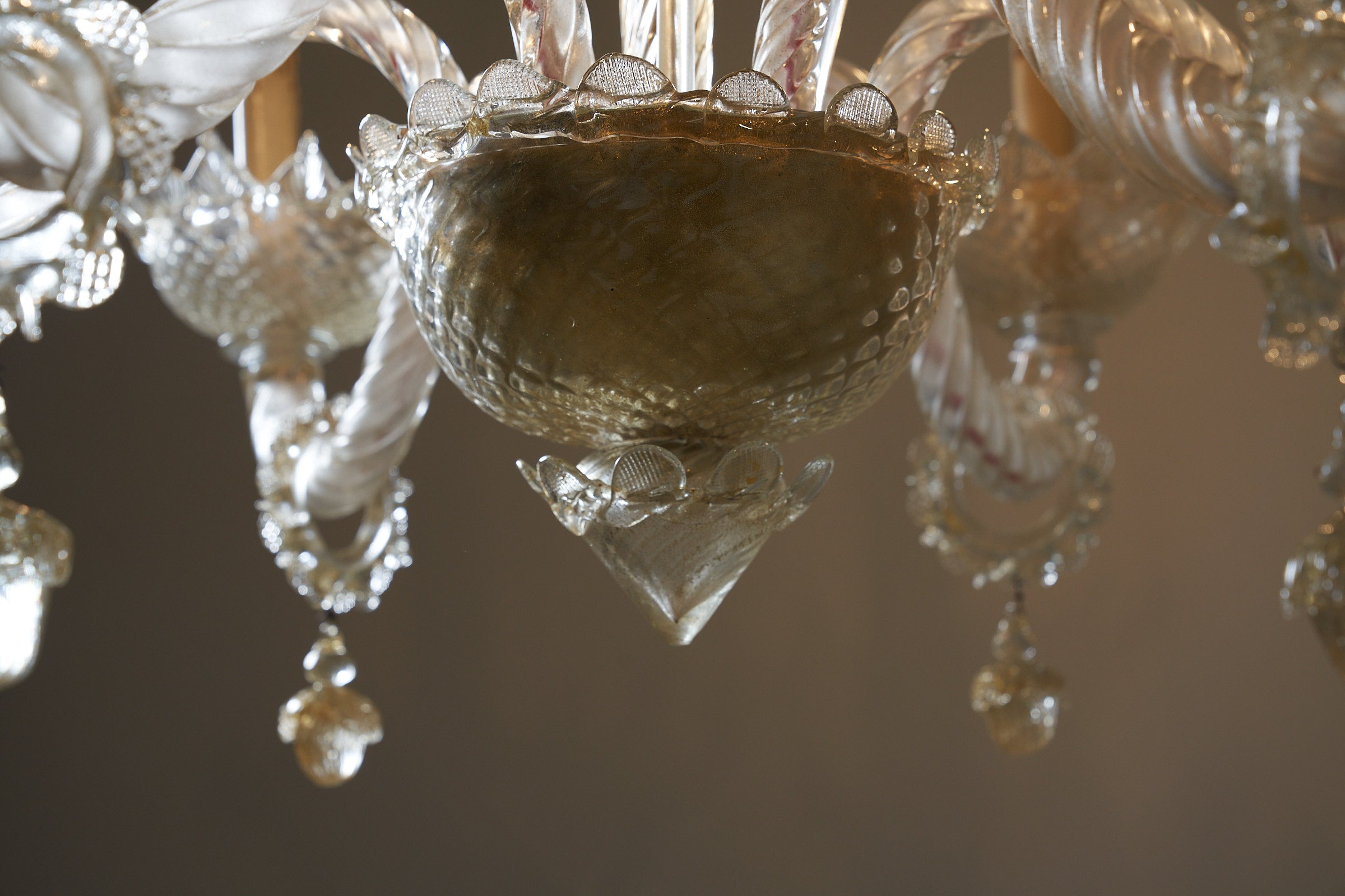 Murano_Glass_chandelier_with_Seahorse_Barovier&Toso