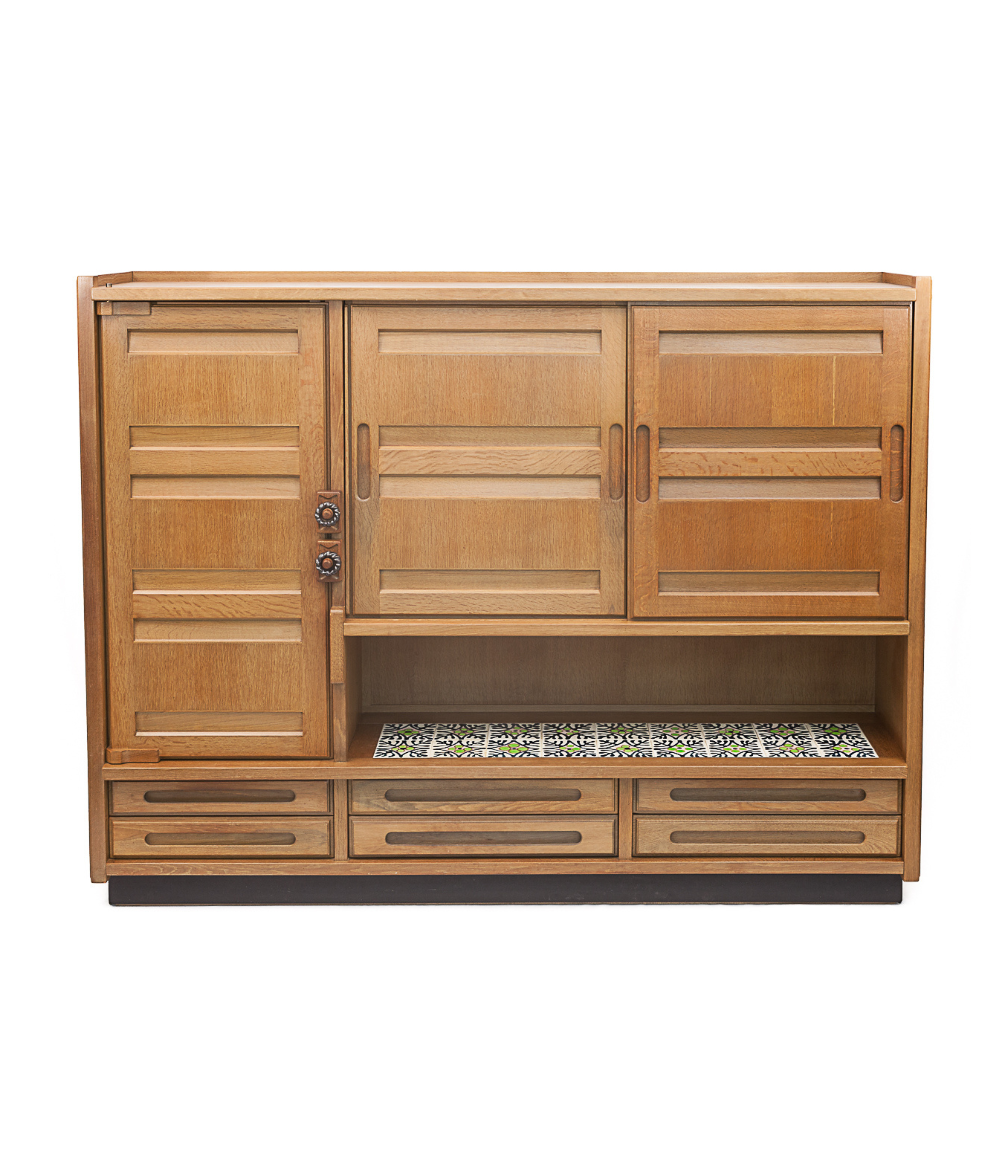Oak_armoire_G_meaux_model_by_Guillerme_et_Chambron_for_Votre_Maison
