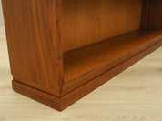 Oak_bookcase_Danish_design_1960s_production_Denmark