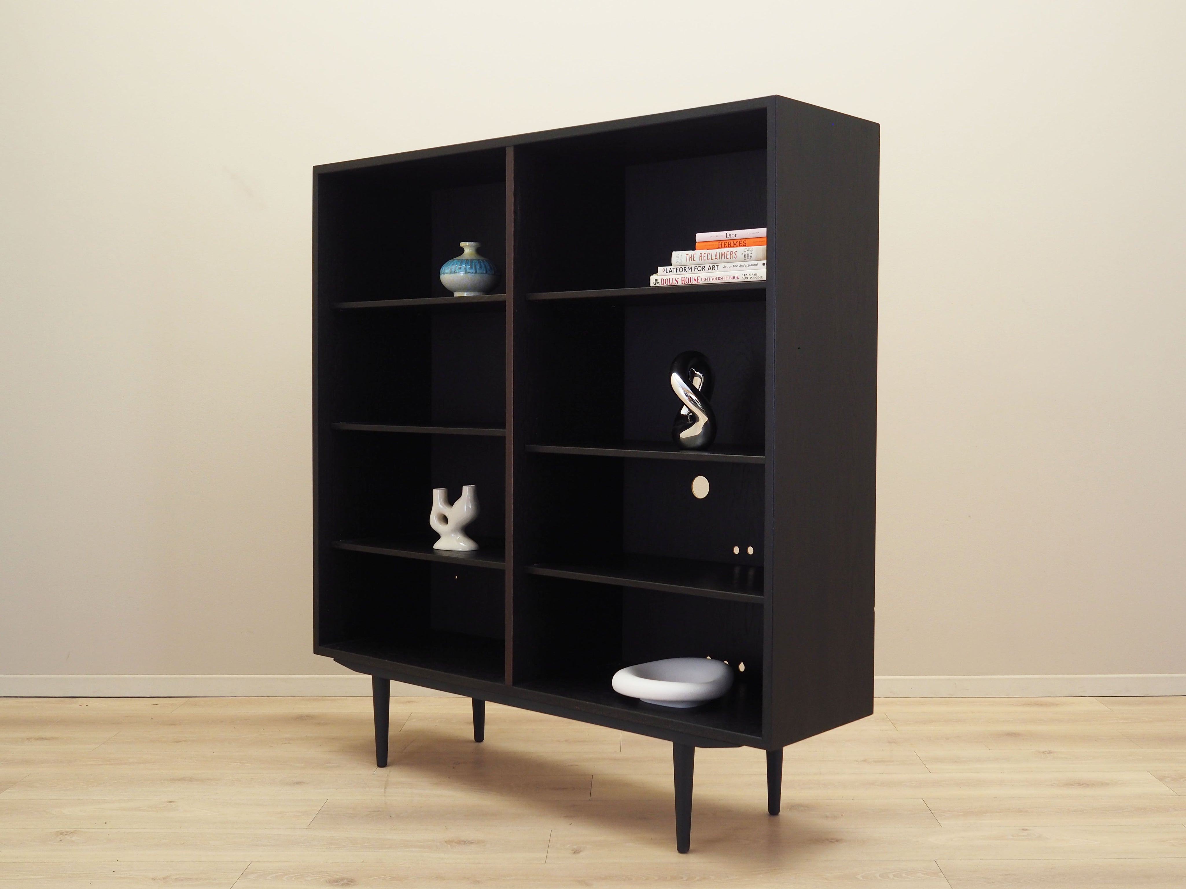 Oak_bookcase_Scandinavian_design_1960s_designer_Borge_Mogensen_manufacturer_AB_Karl_Andersson_Soner