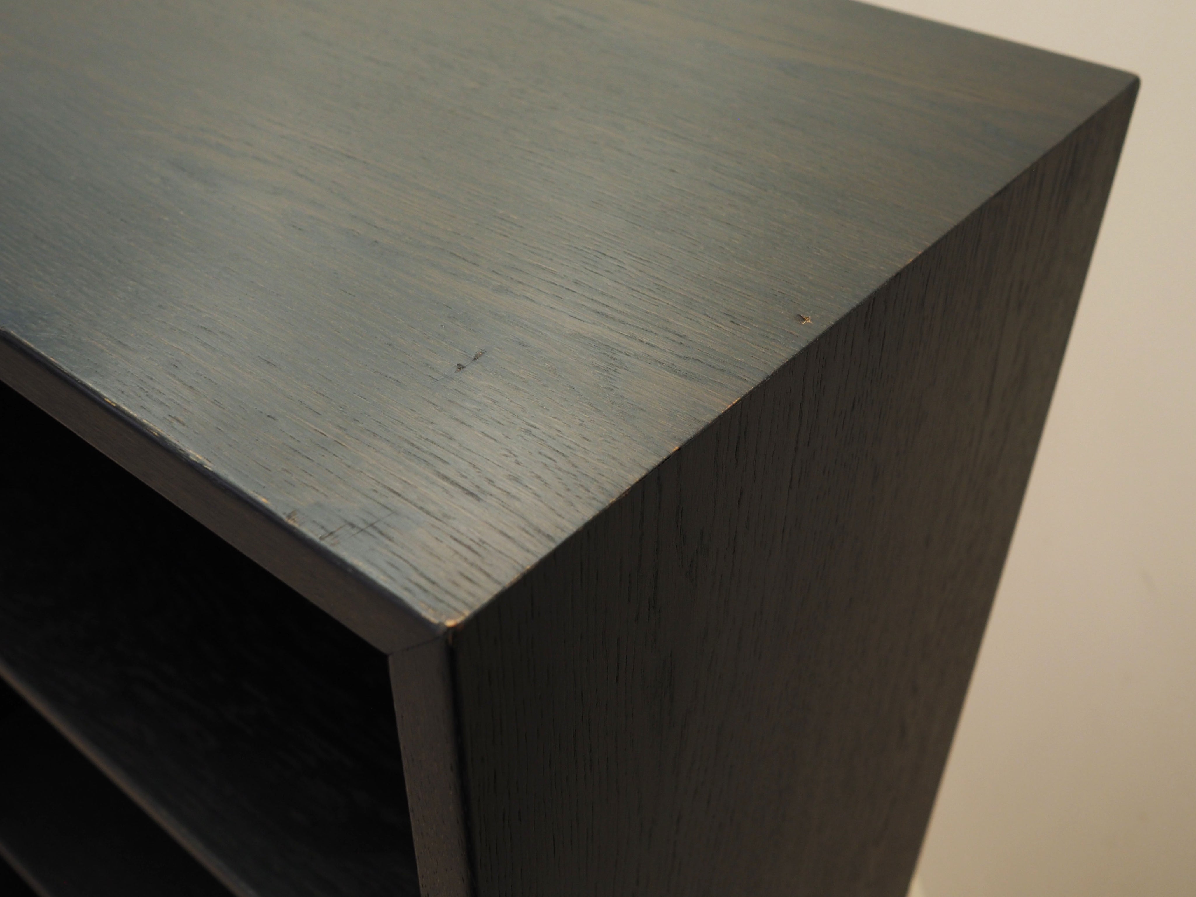 Oak_bookcase_Scandinavian_design_1960s_designer_Borge_Mogensen_manufacturer_AB_Karl_Andersson_Soner