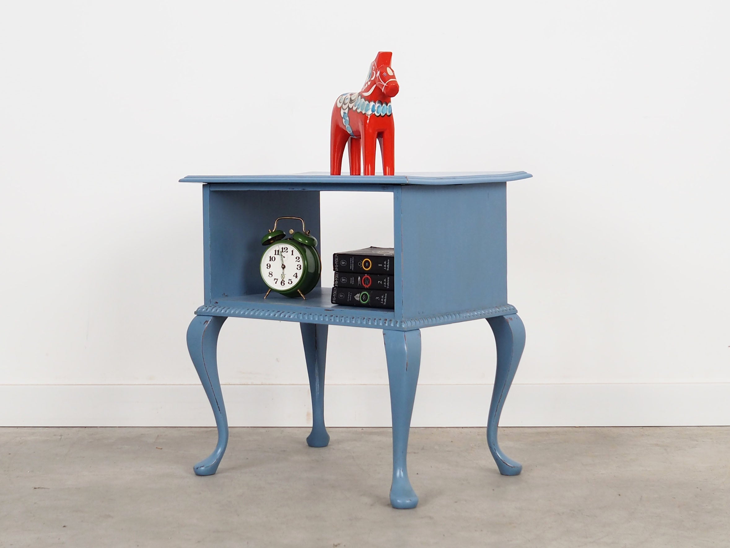 Oak_coffee_table_Danish_design_1960s_production_Denmark