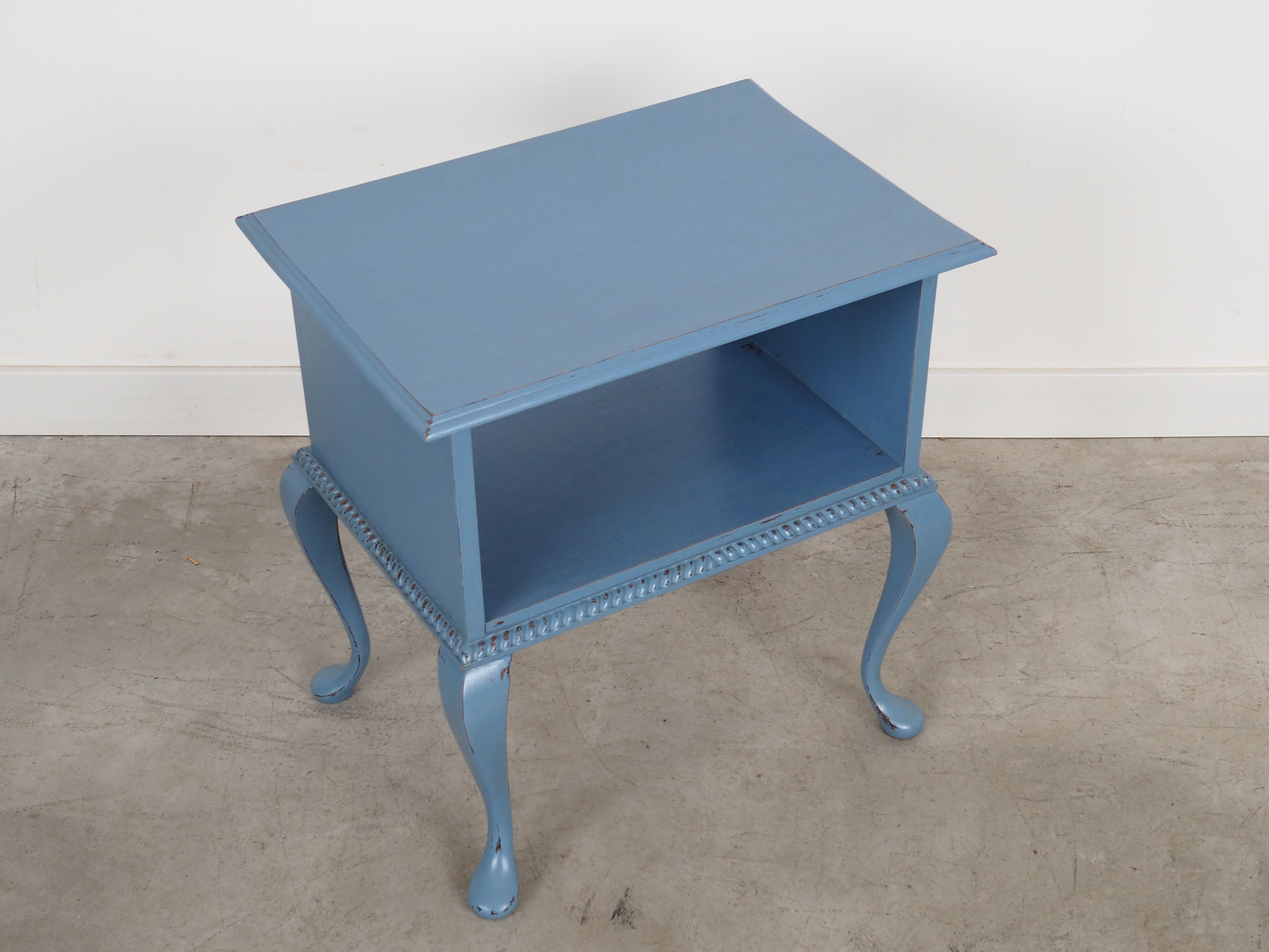 Oak_coffee_table_Danish_design_1960s_production_Denmark