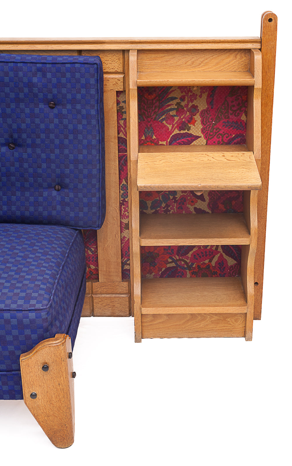 Oak_corner_bench_by_Guillerme_et_Chambron