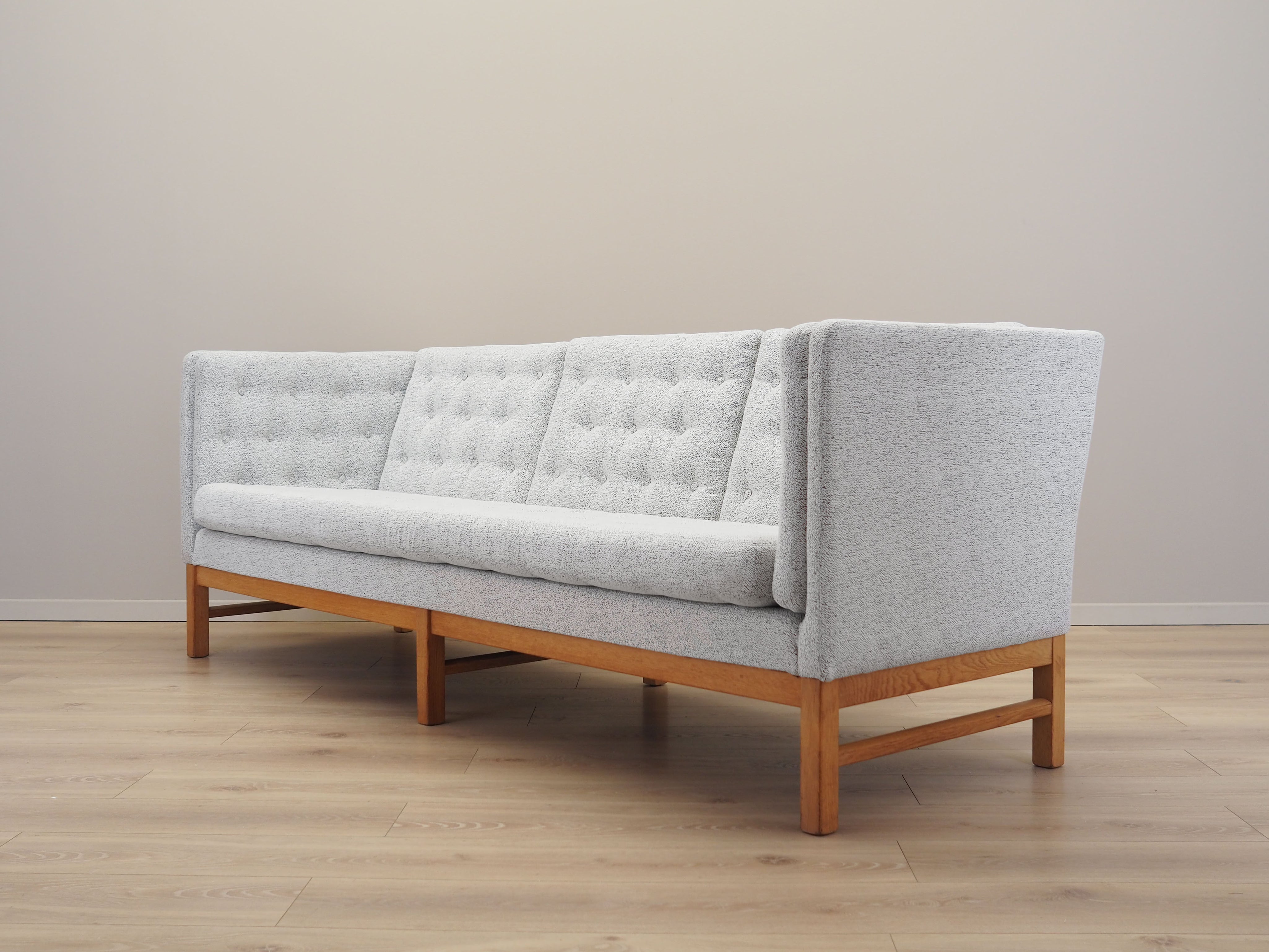 Oak_sofa_Danish_design_1970s_manufactured_by_Erik_J_rgensen_M_belfabrik