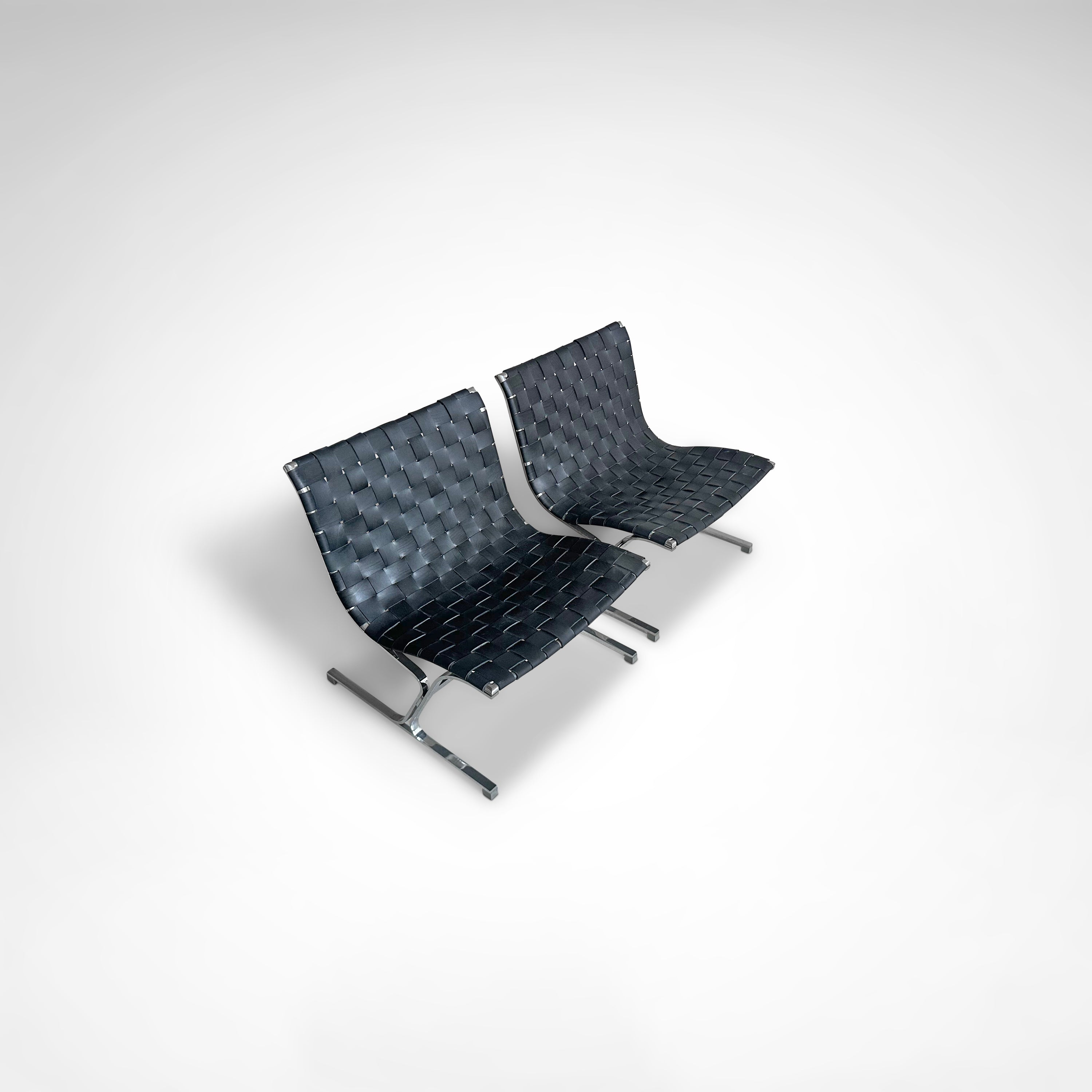 PLR1_Luar_lounge_chair_by_Ross_Littell_for_ICF_De_Padova_Italy_1960s,_set_of_2
