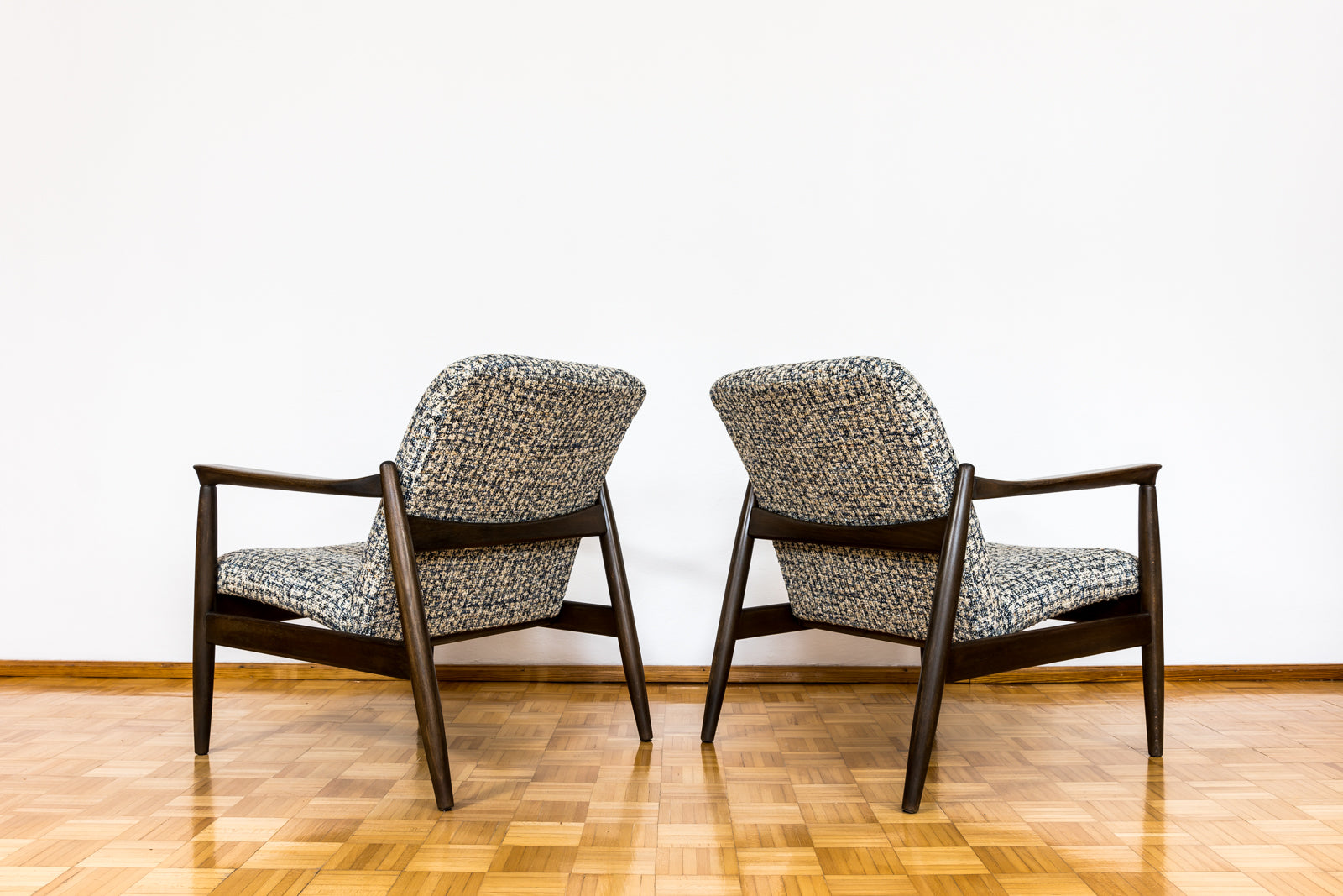 Pair_of_GFM-64_armchairs_by_Edmund_Homa_GFM_Poland_1960_s