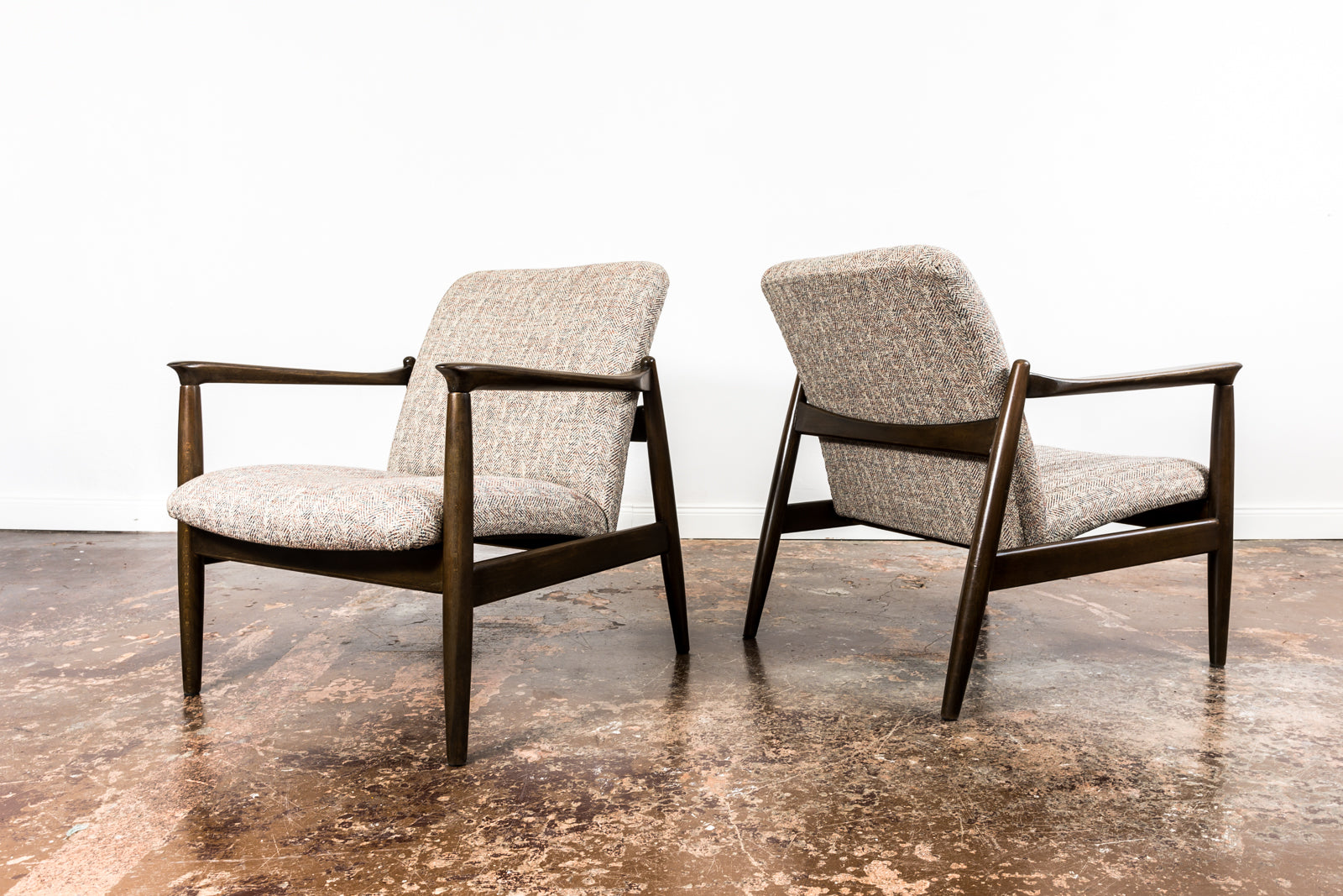 Pair_of_GFM-64_armchairs_by_Edmund_Homa_GFM_Poland_1960_s