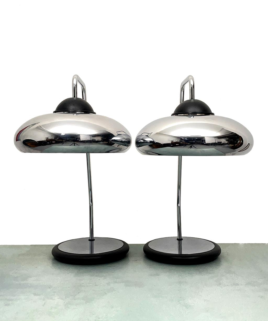 Pair_table_lamps_by Stilnovo