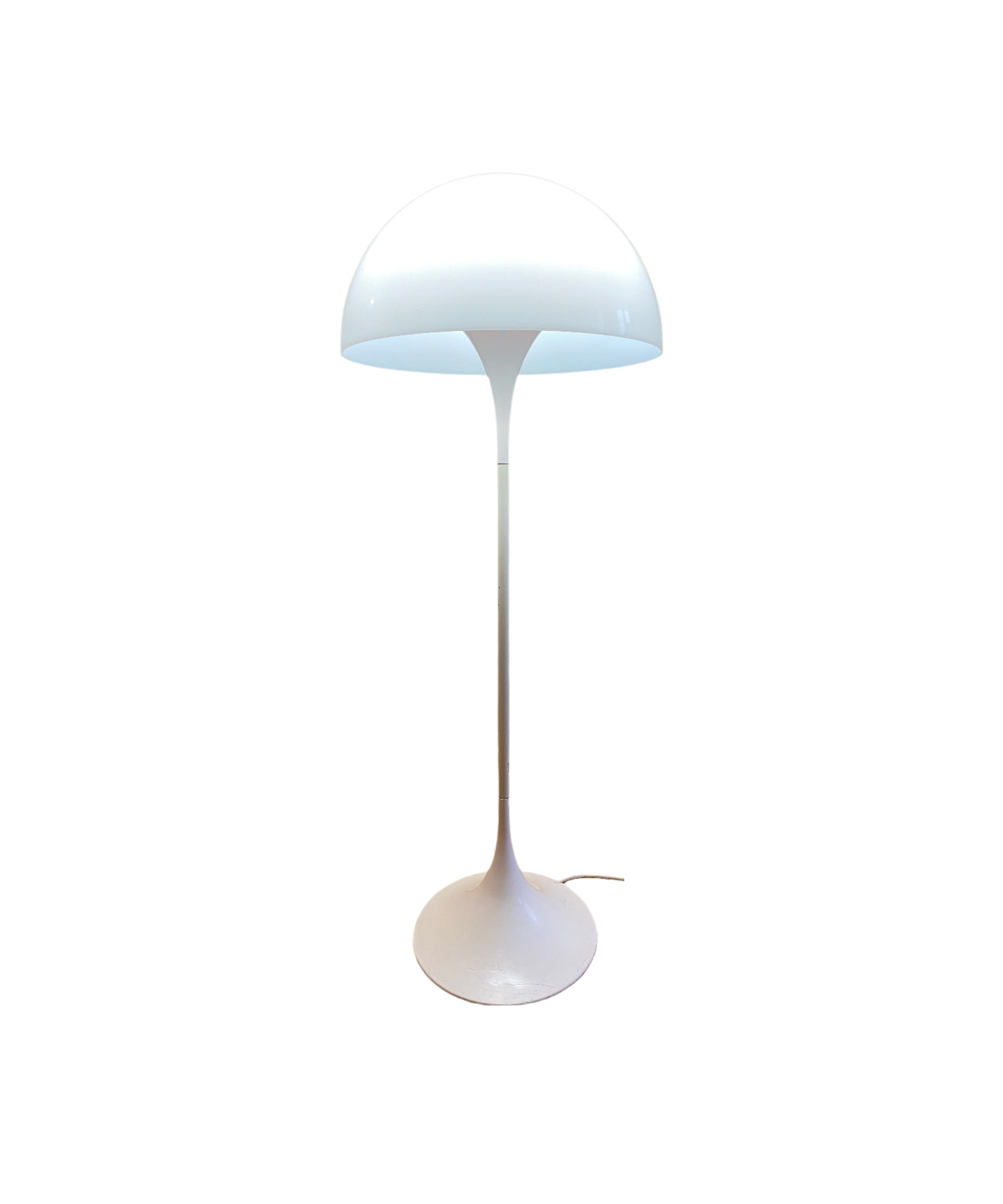 Panthella_Floor_Lamp_by_Verner_Panton_for_Louis_Poulsen