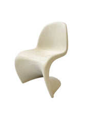 Panton_Chair_by_Verner_Panton_for_Herman_Miller_Fehlbaum_Production