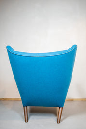 Papa_Bear_Chair_by_Hans_Wegner_for_PP_Mobler