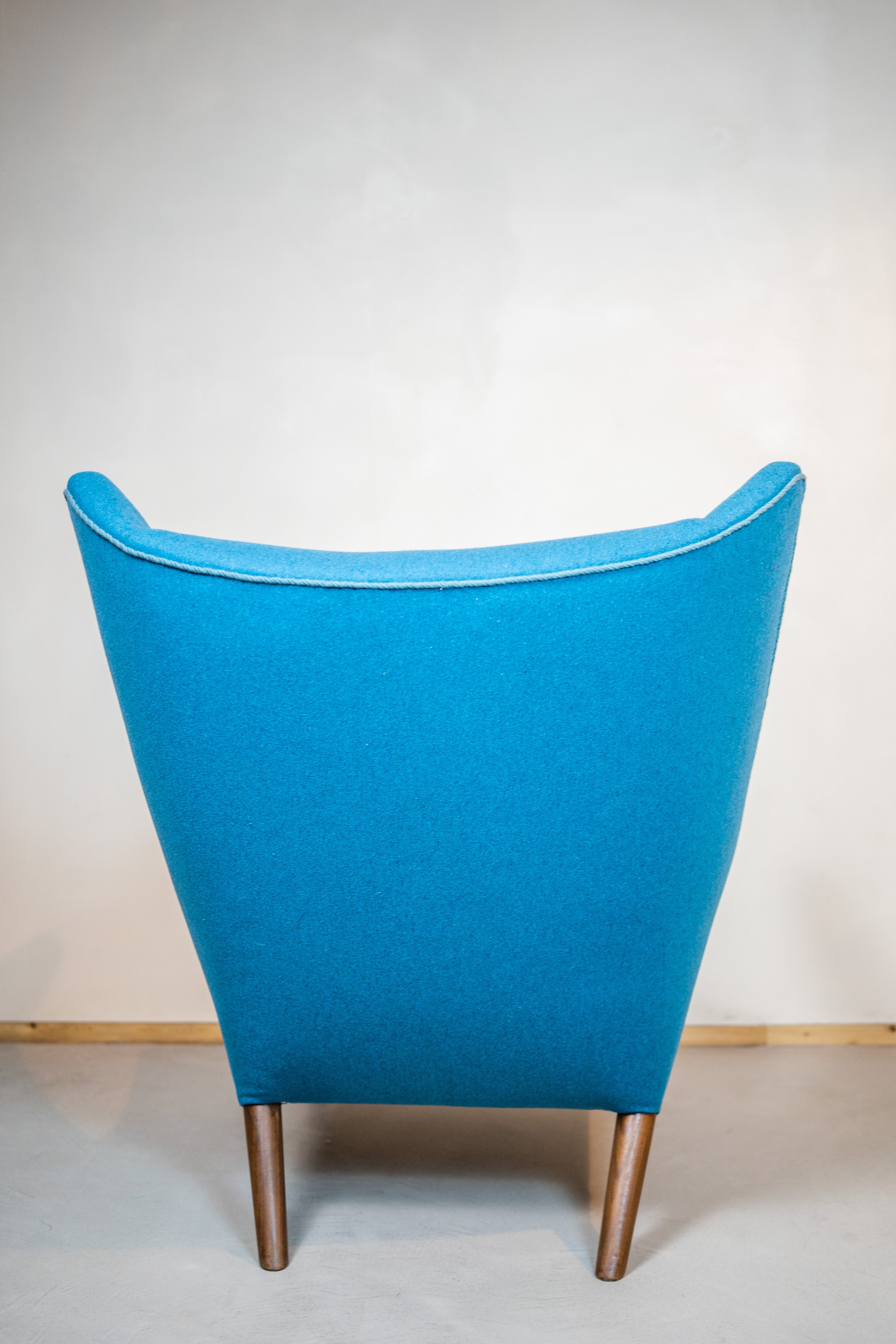 Papa_Bear_Chair_by_Hans_Wegner_for_PP_Mobler