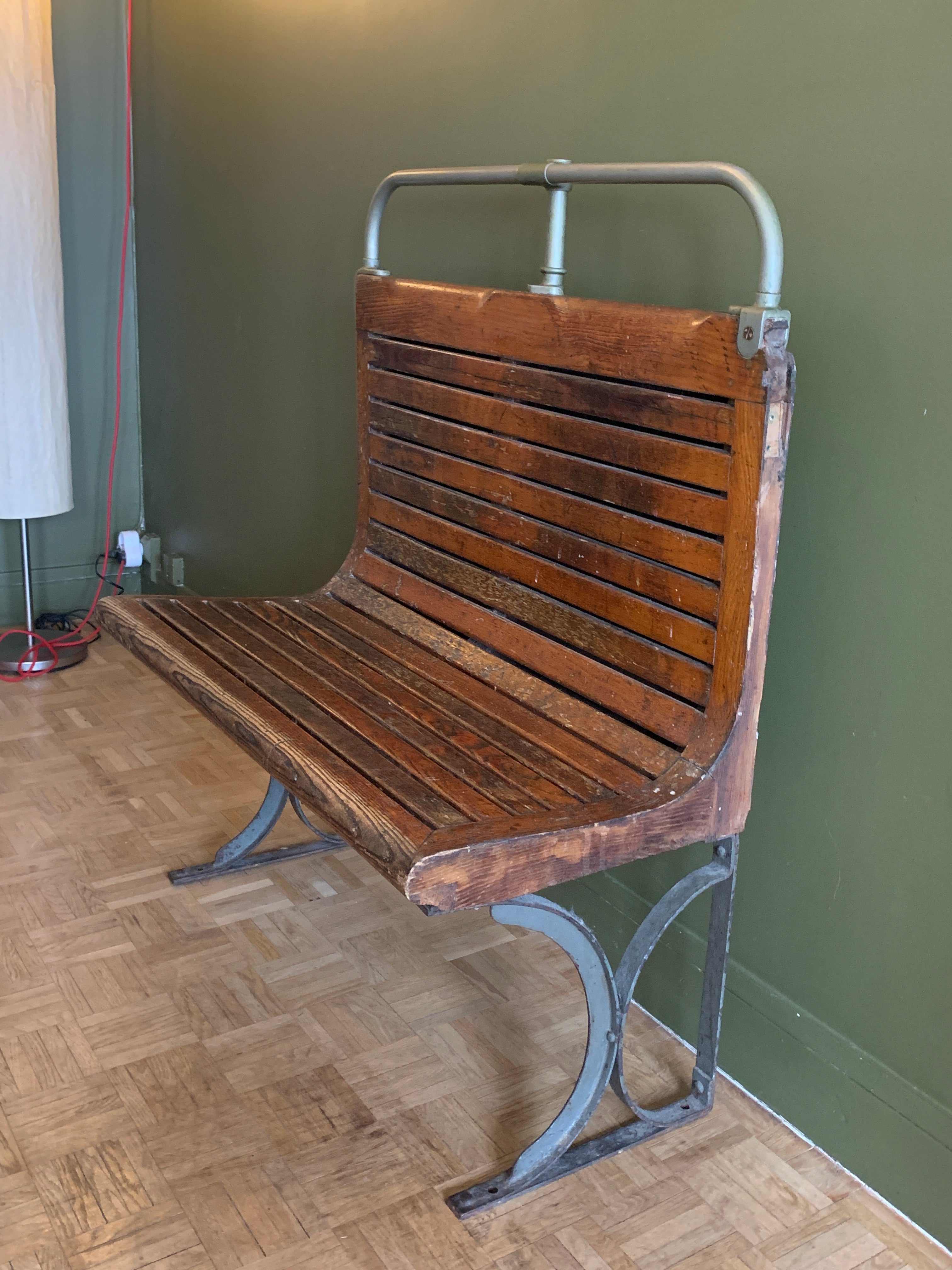 Paris_Metro_Car_Bench_from_1920