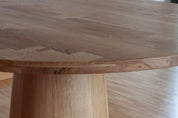 Pedestal_Table_in_Wild_Oak_with_Patchwork_Inlays