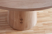Pedestal_Table_in_Wild_Oak_with_Patchwork_Inlays