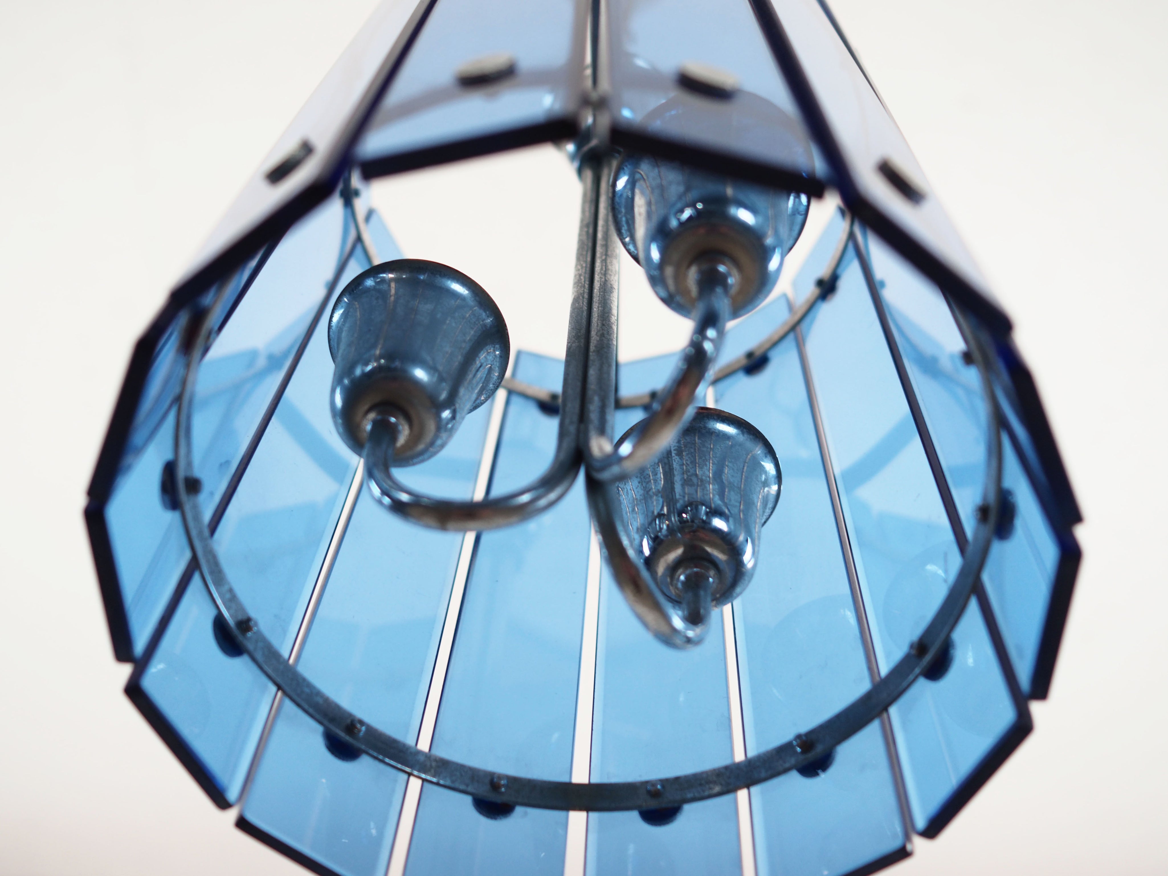 Pendant_lamp_Italian_design_1970s_production_Italy
