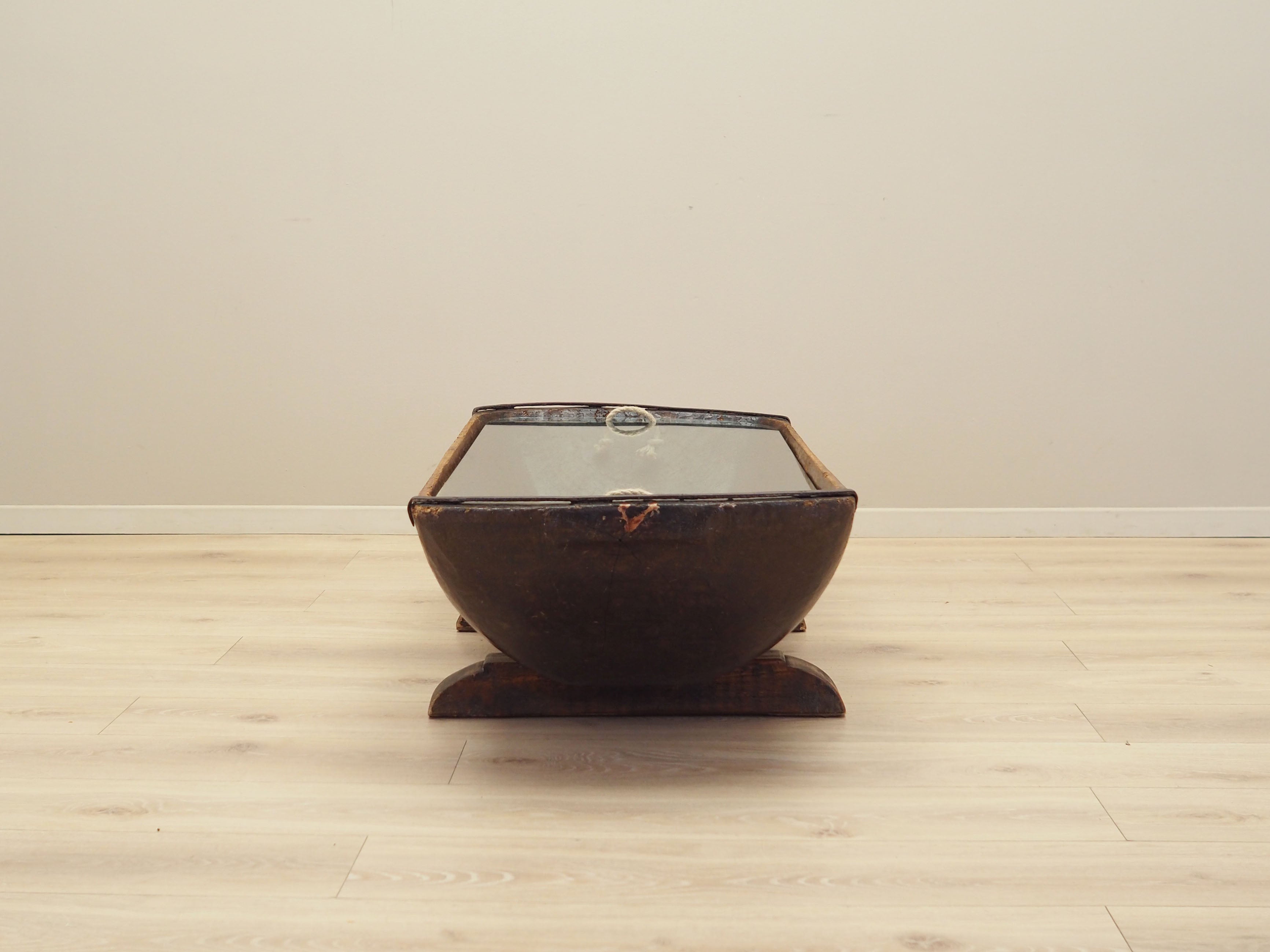Pine_coffee_table_Italian_design_1960s_production_Italy