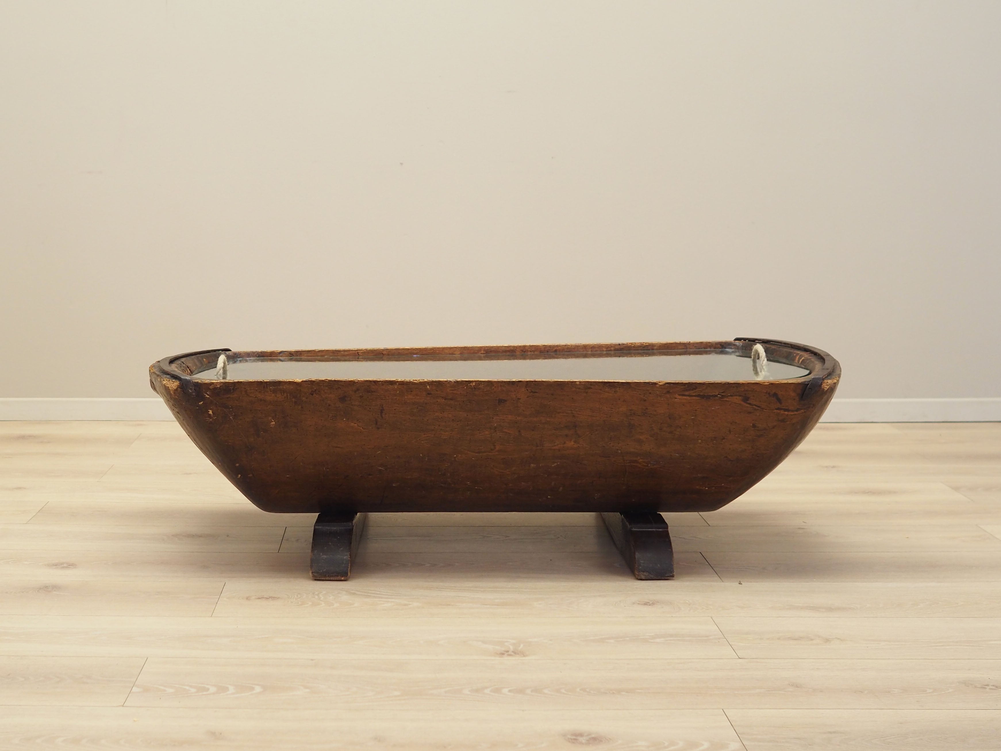 Pine_coffee_table_Italian_design_1960s_production_Italy