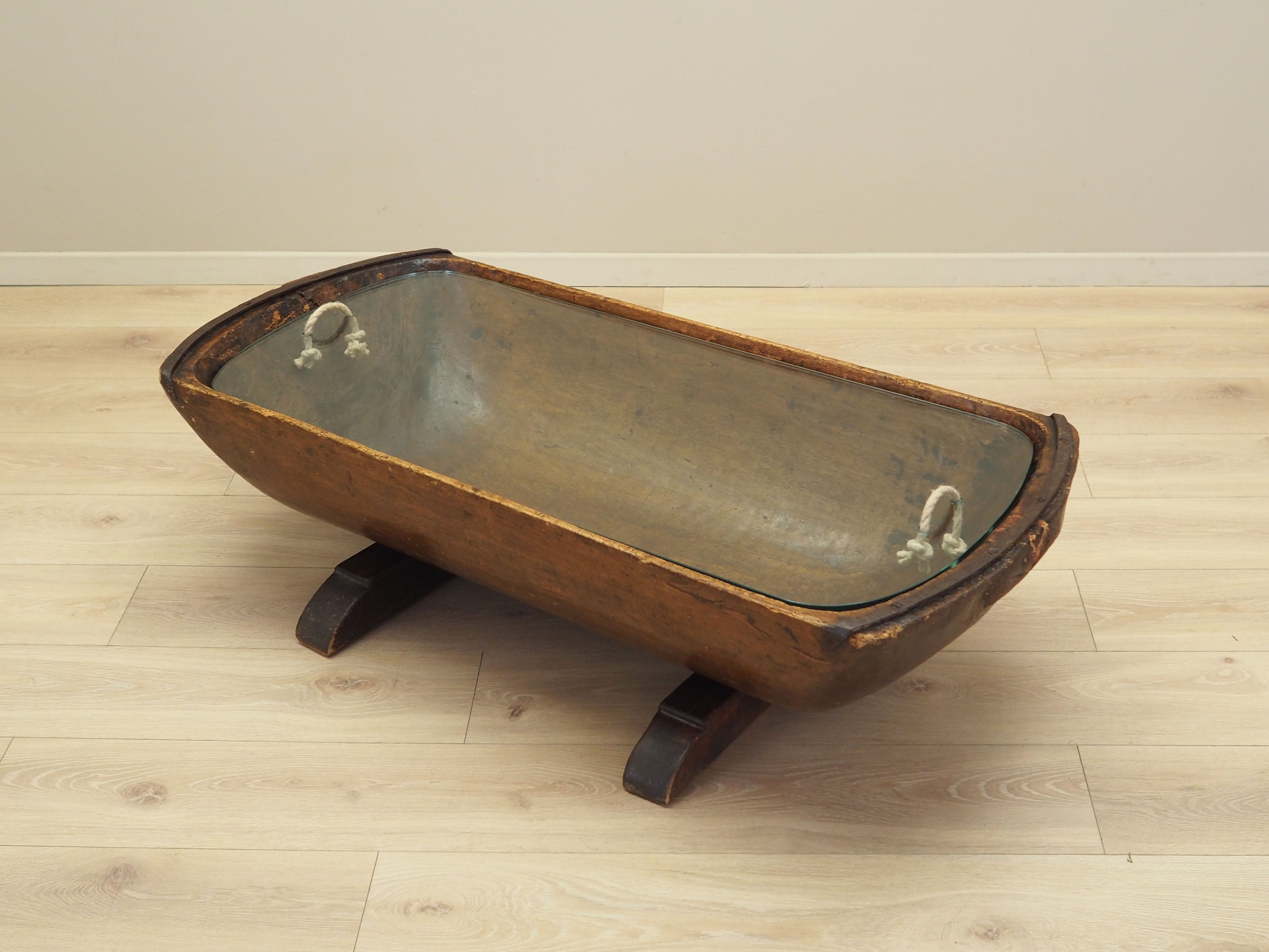 Pine_coffee_table_Italian_design_1960s_production_Italy