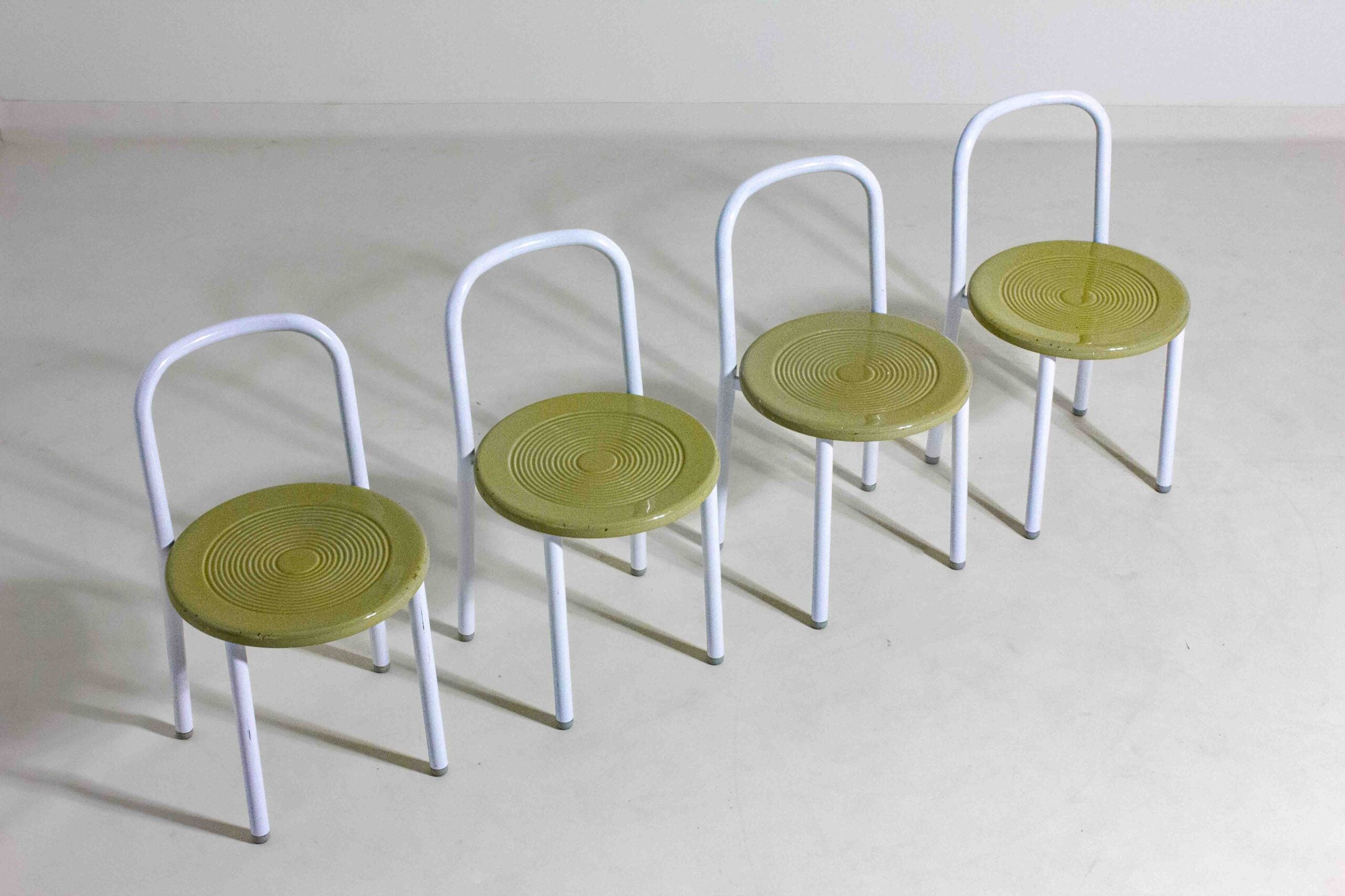 Set_of_4_Postmodern_Metal_Chairs_from_1980s_Italy