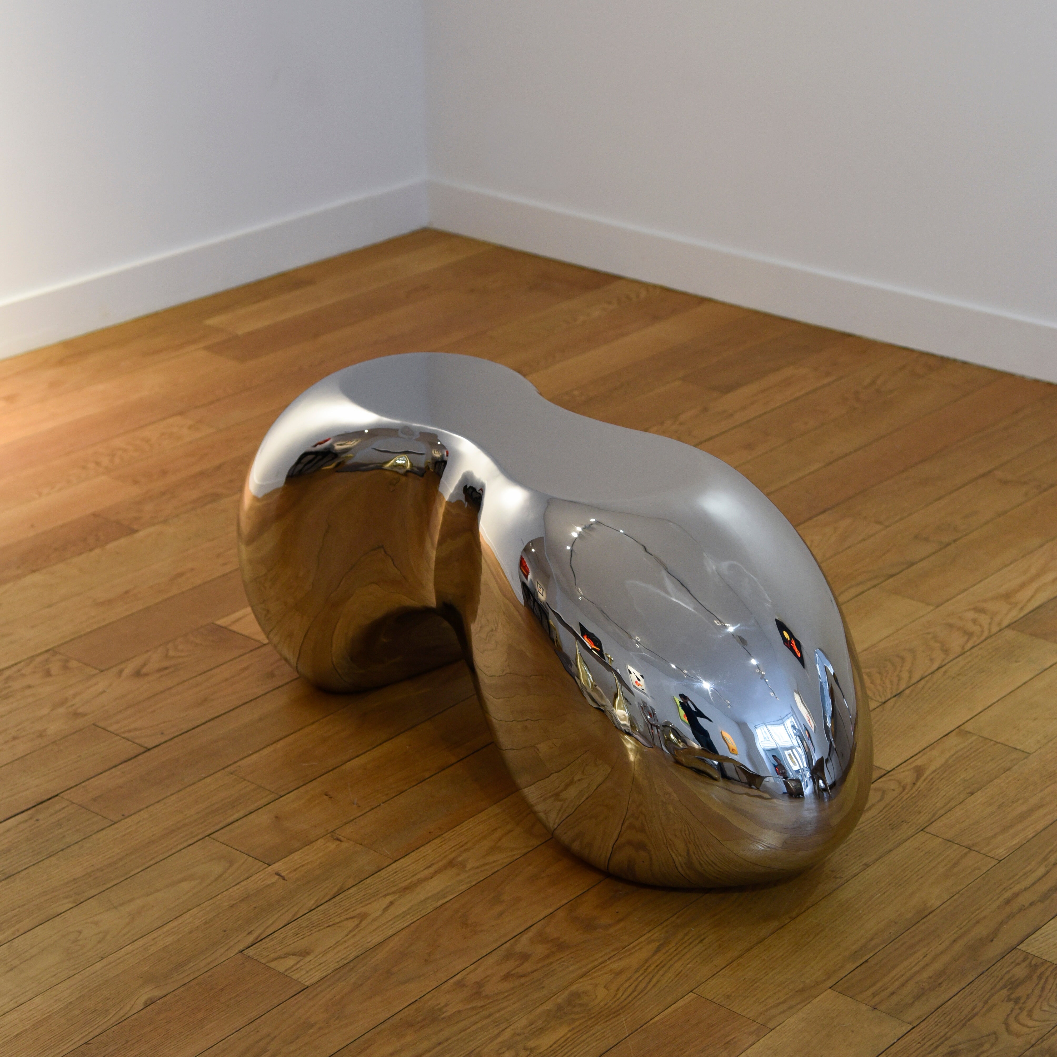 Radius_Side_Table_by_Olivier_Moravik