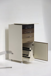 Raymond_Loewy_trolley_cabinet_liquor_bar_Df2000