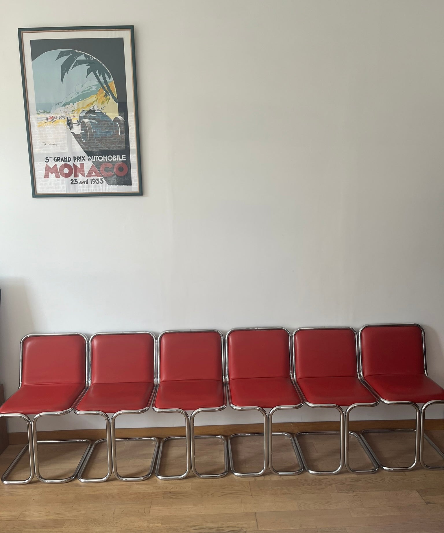 SeT_oF_6_ReD_BauHauS_CHaiRS